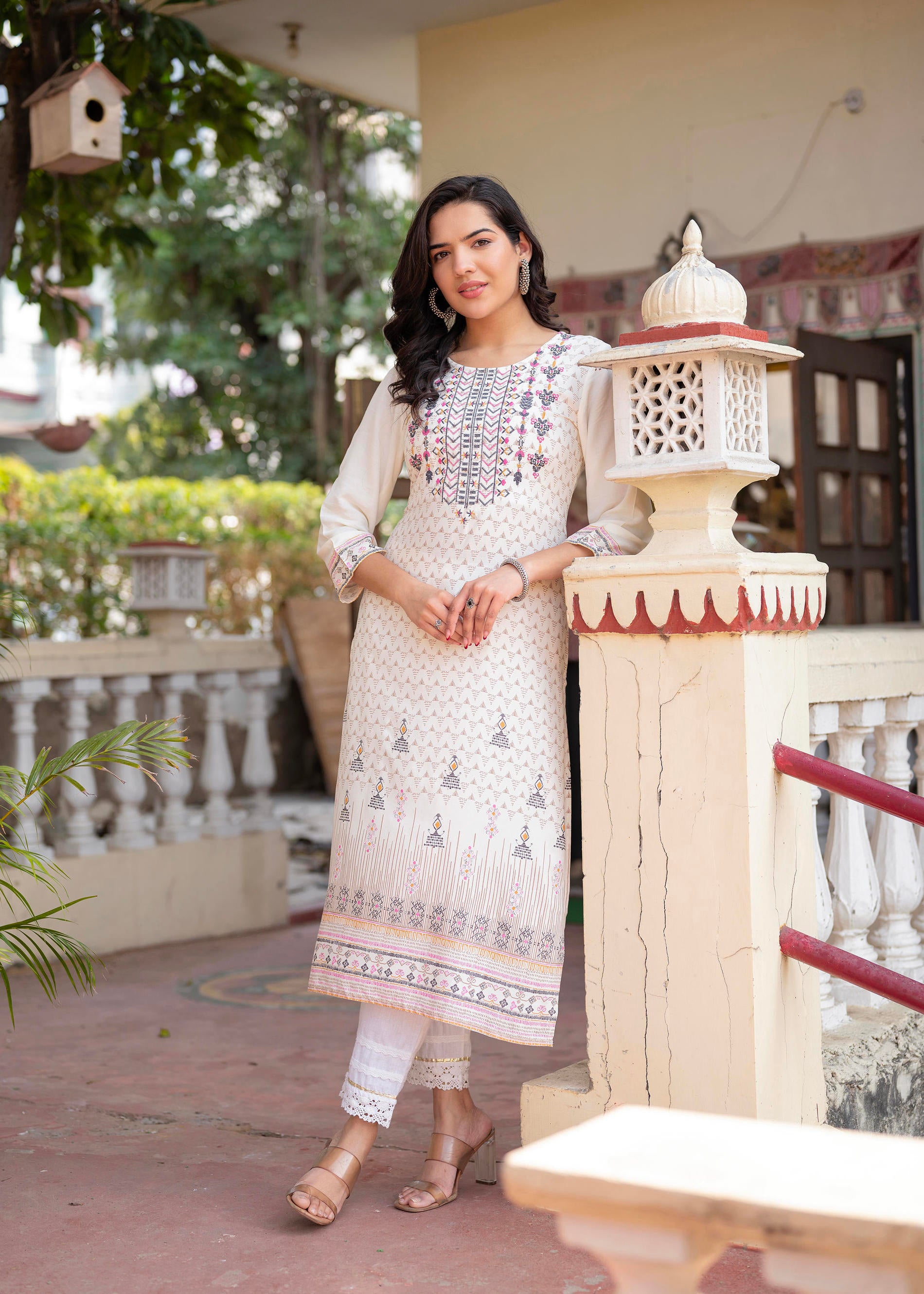 Women Offwhite Printed With Embroidered Straight Kurta