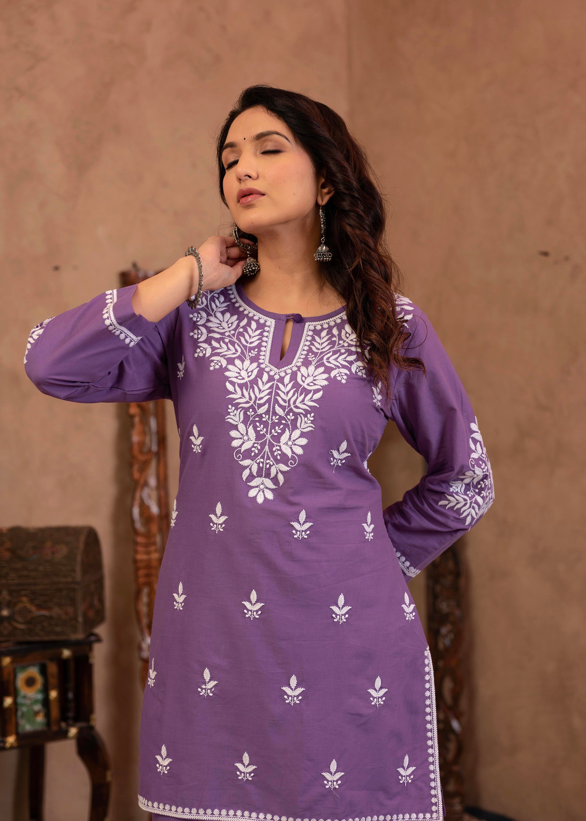 Lavender Serenity Thread-Embroidered Kurta Set-P1309PURPLE_ON