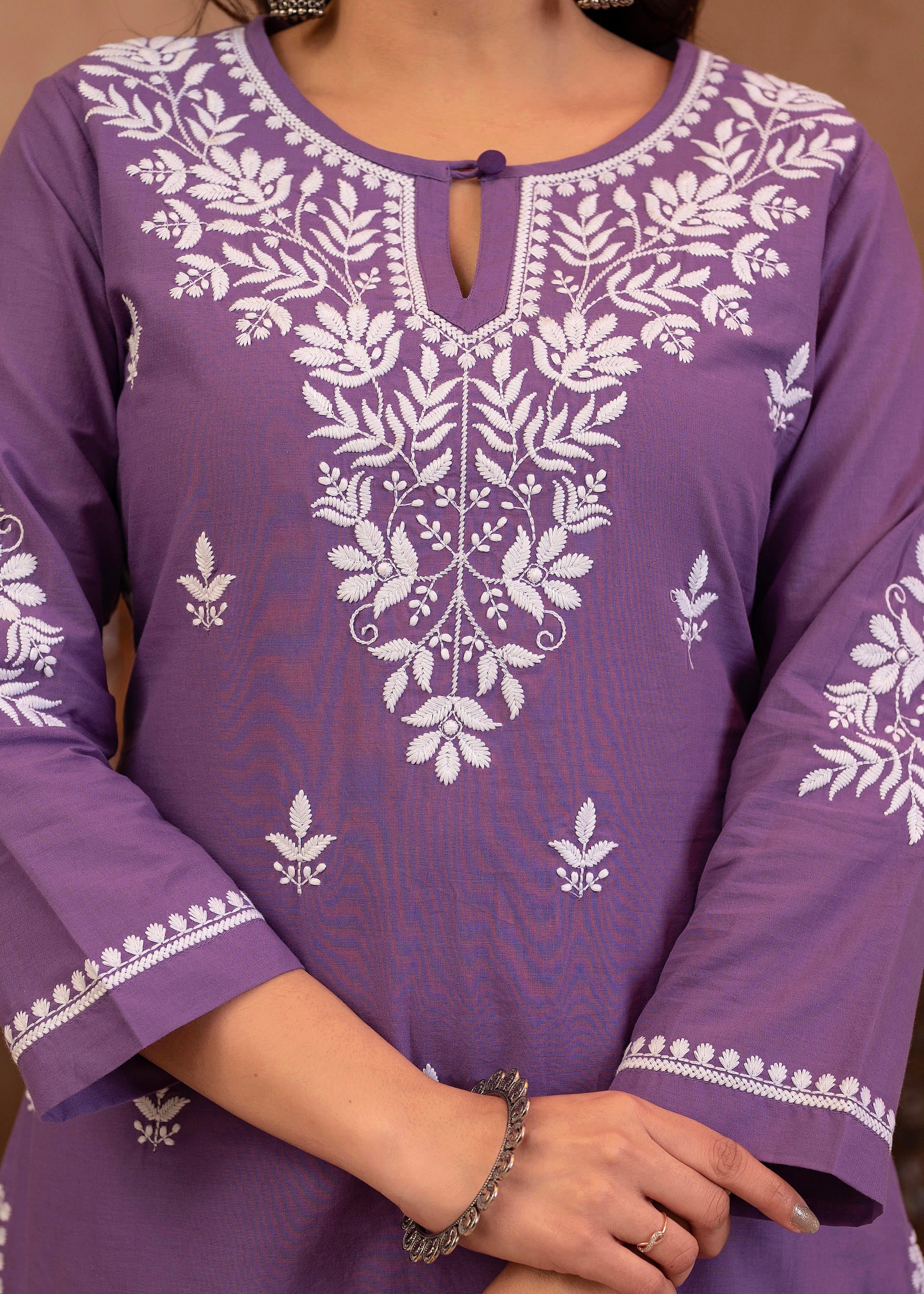 Lavender Serenity Thread-Embroidered Kurta Set-P1309PURPLE_ON