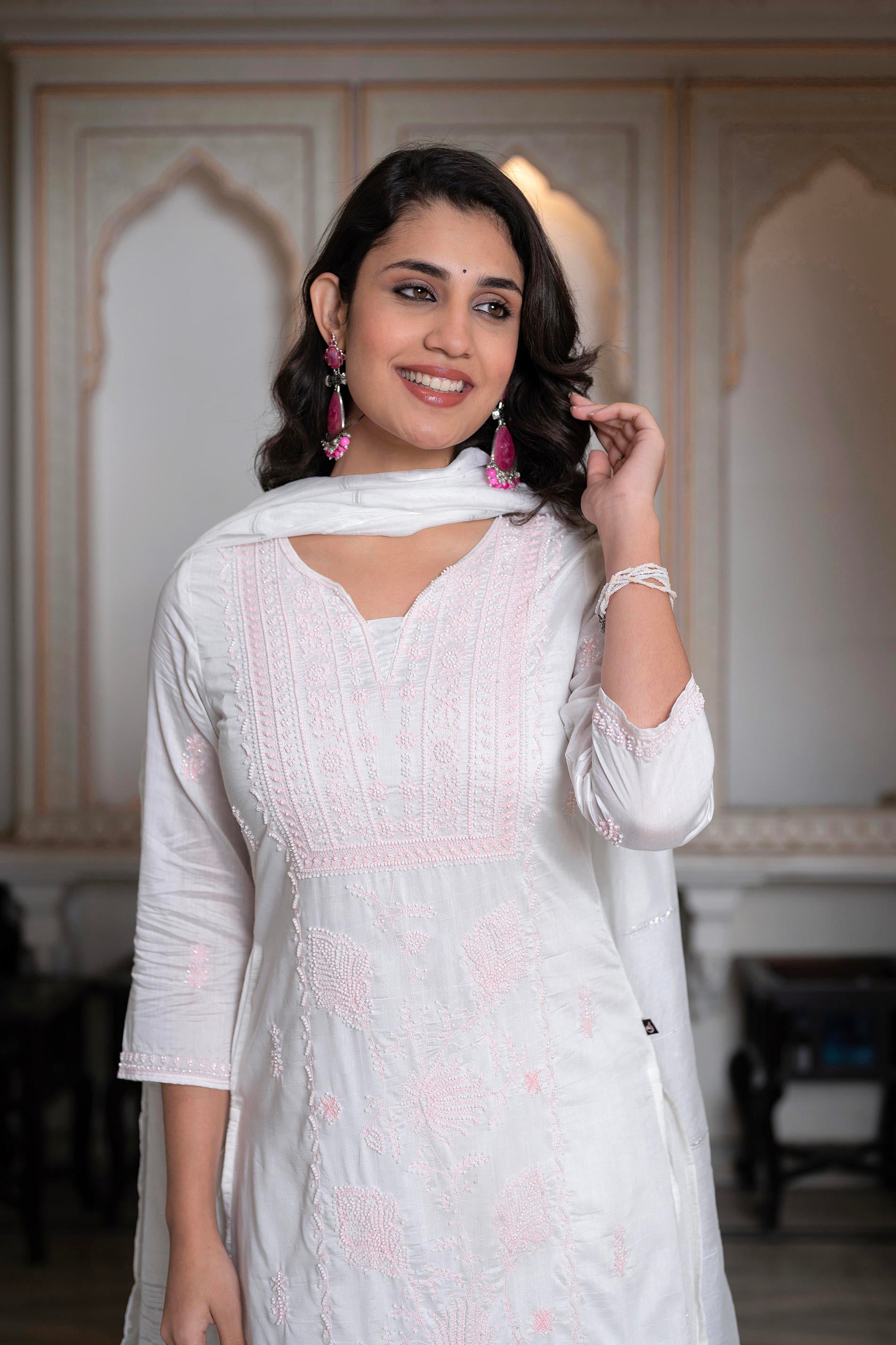 Off-White Chanderi Kurta with Bead Work & Thread Detailing