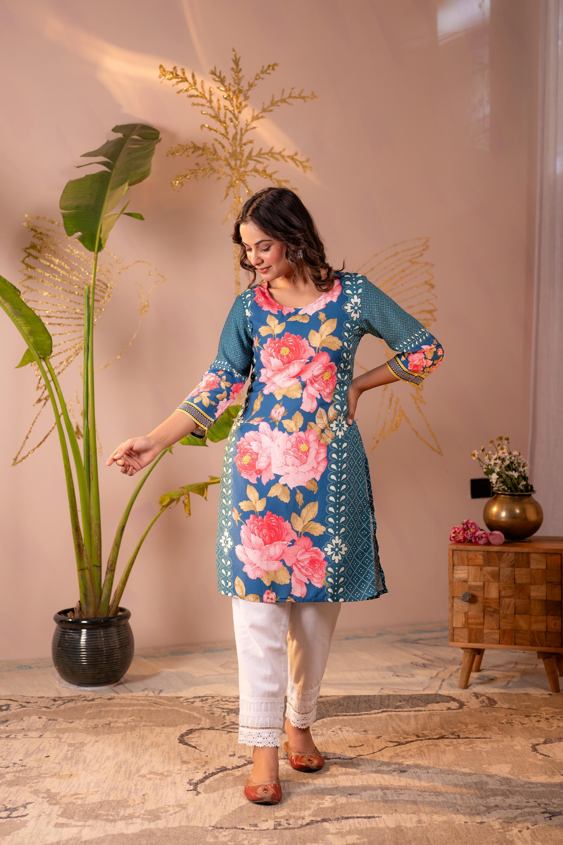 Blue Floral Printed Straight Kurta 