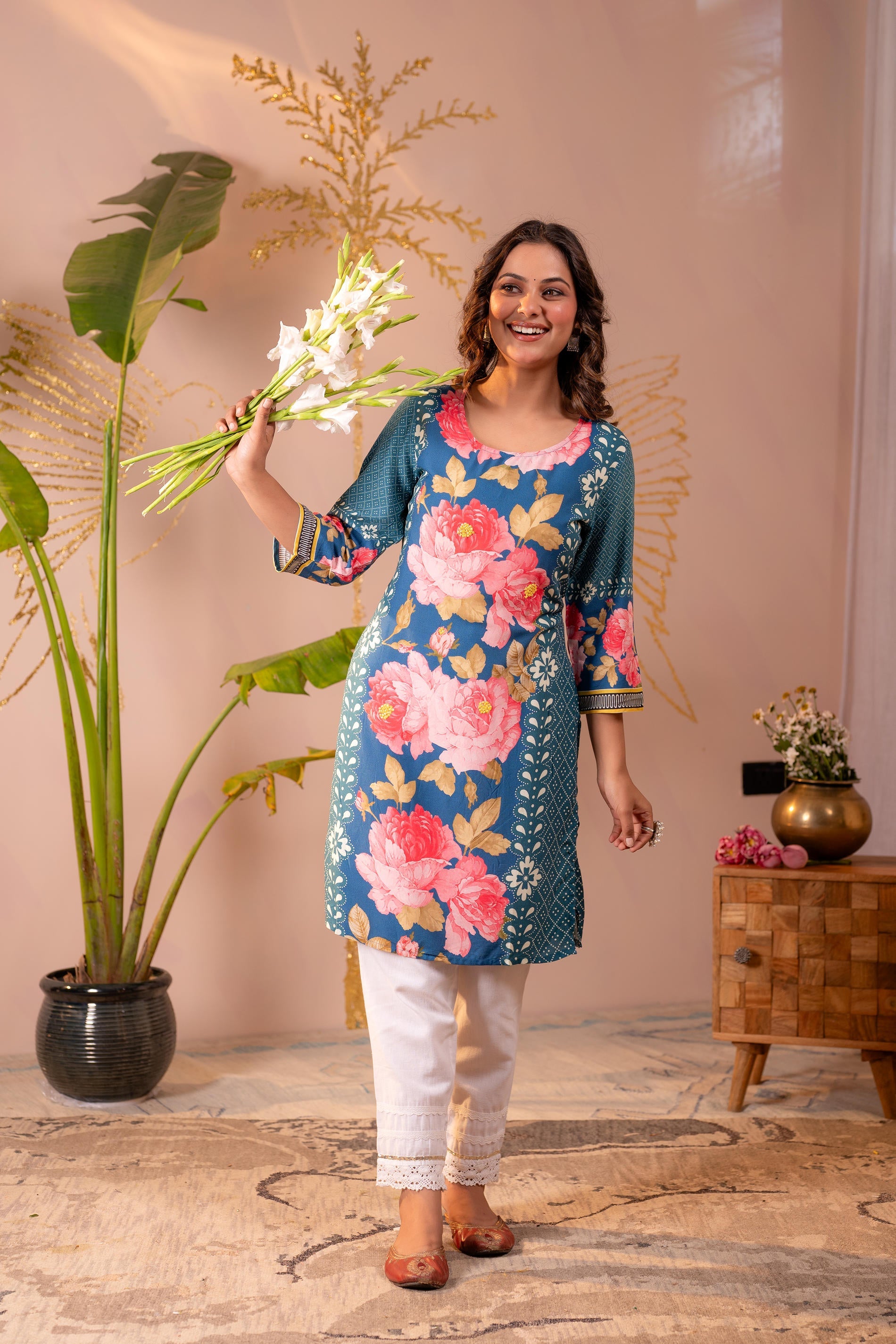 Blue Floral Printed Straight Kurta 