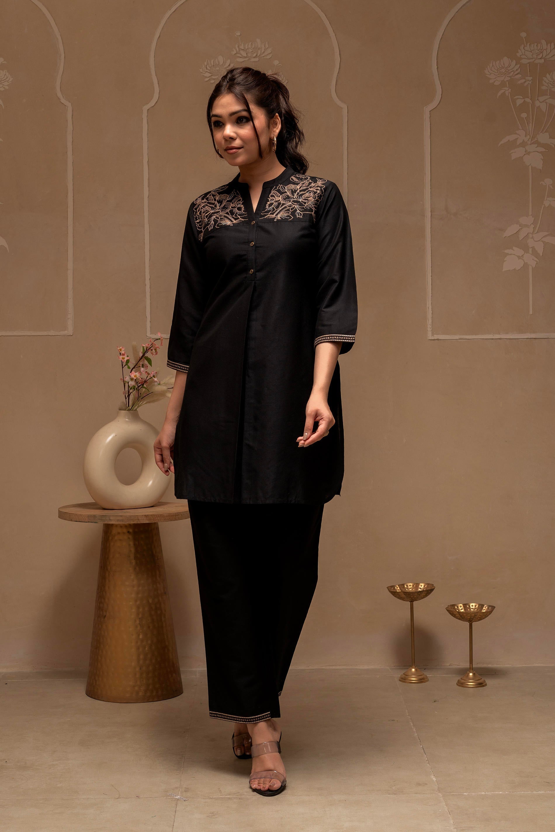 Black Solid Viscose Tunic and Pants Co-ord Set with Thread Work and Bu