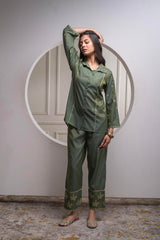 Fuchsia Solid Viscose Tunic and Pants Co-ord Set with Zari Work and Button Detailing