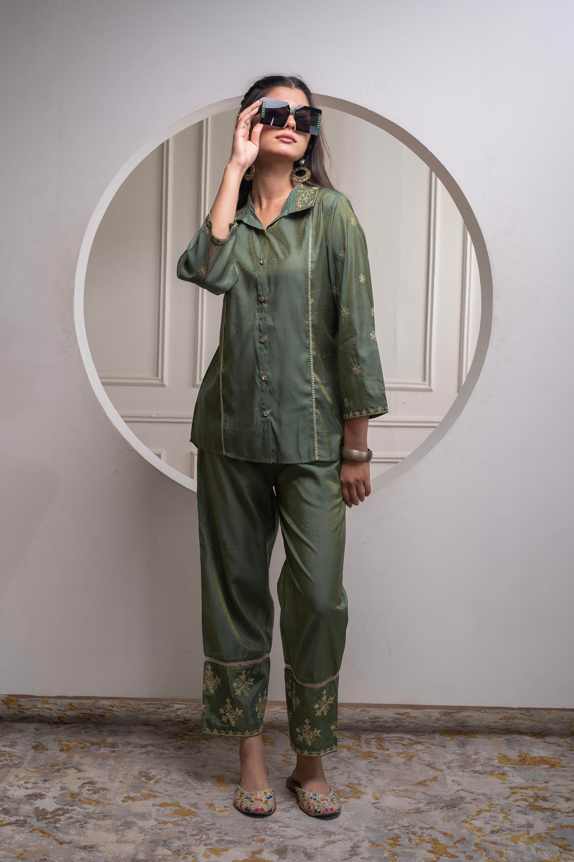 Fuchsia Solid Viscose Tunic and Pants Co-ord Set with Zari Work and Bu