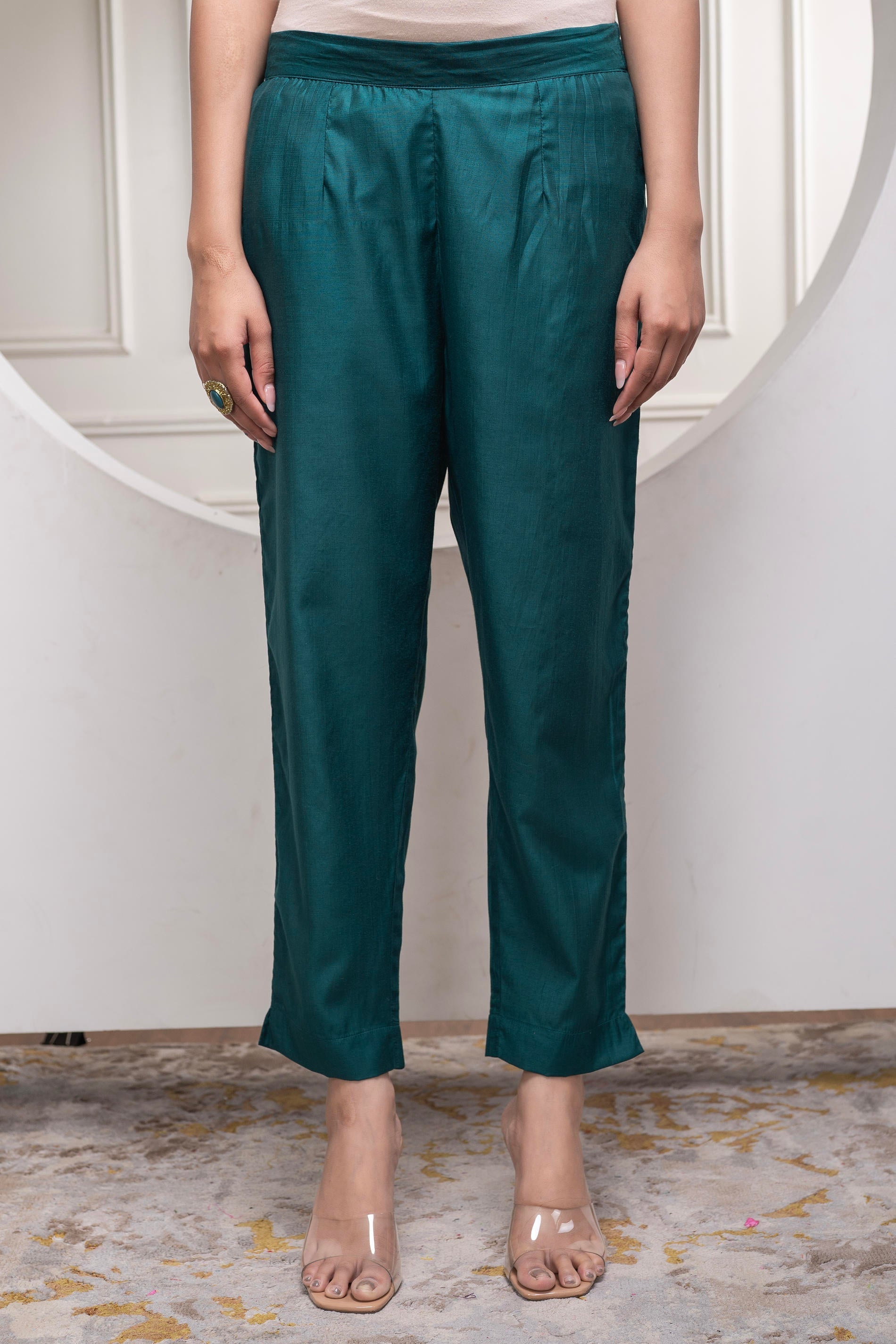 Bottlegreen Solid Viscose Gathered Tunic and Pants Co-ord Set with Thr