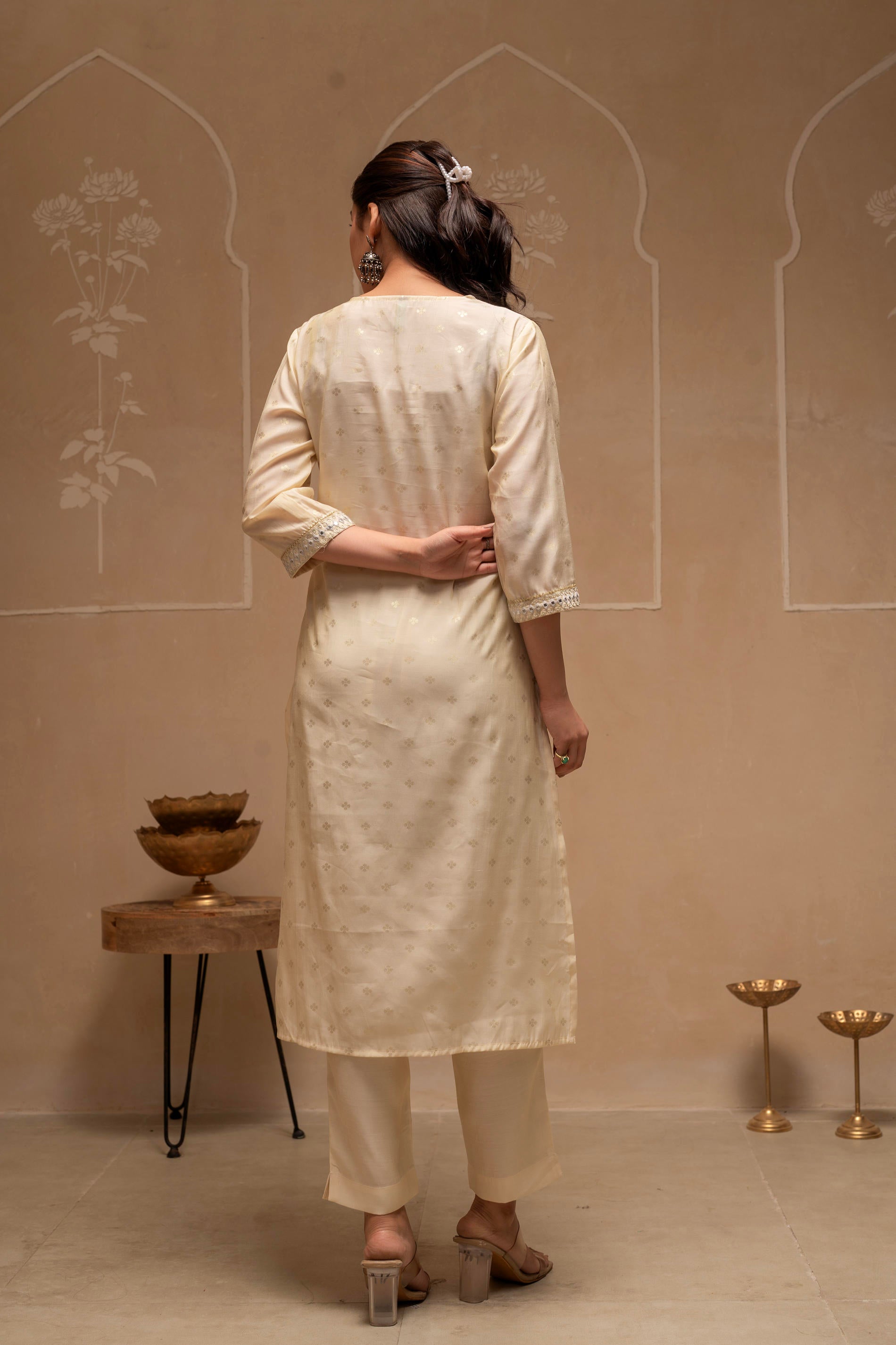 White Floral Viscose Kurta and Pants Set with Mirror and Thread Work |