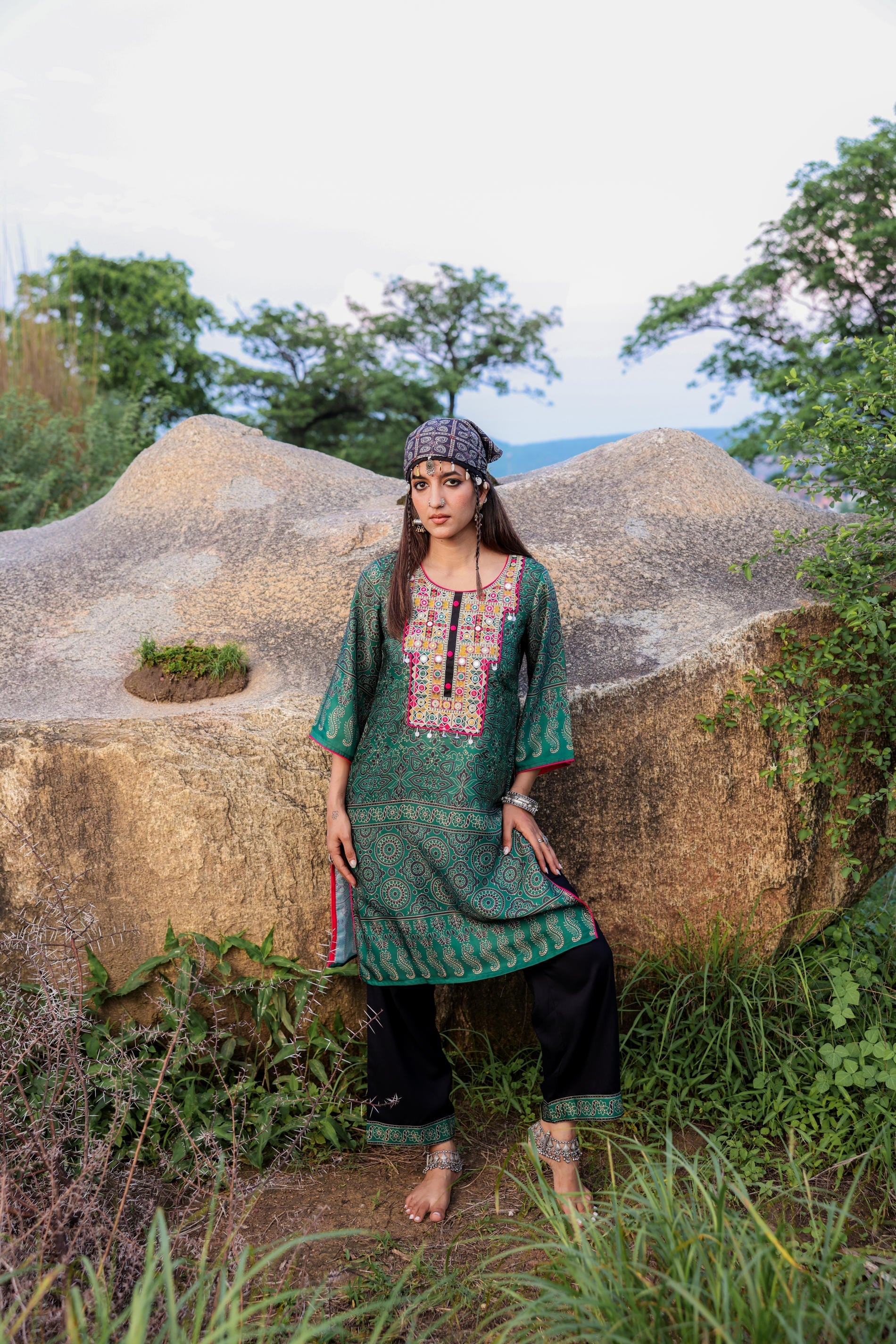 Polycotton Green Embroidered Kurta Pant Set with Thread & Mirror Work 
