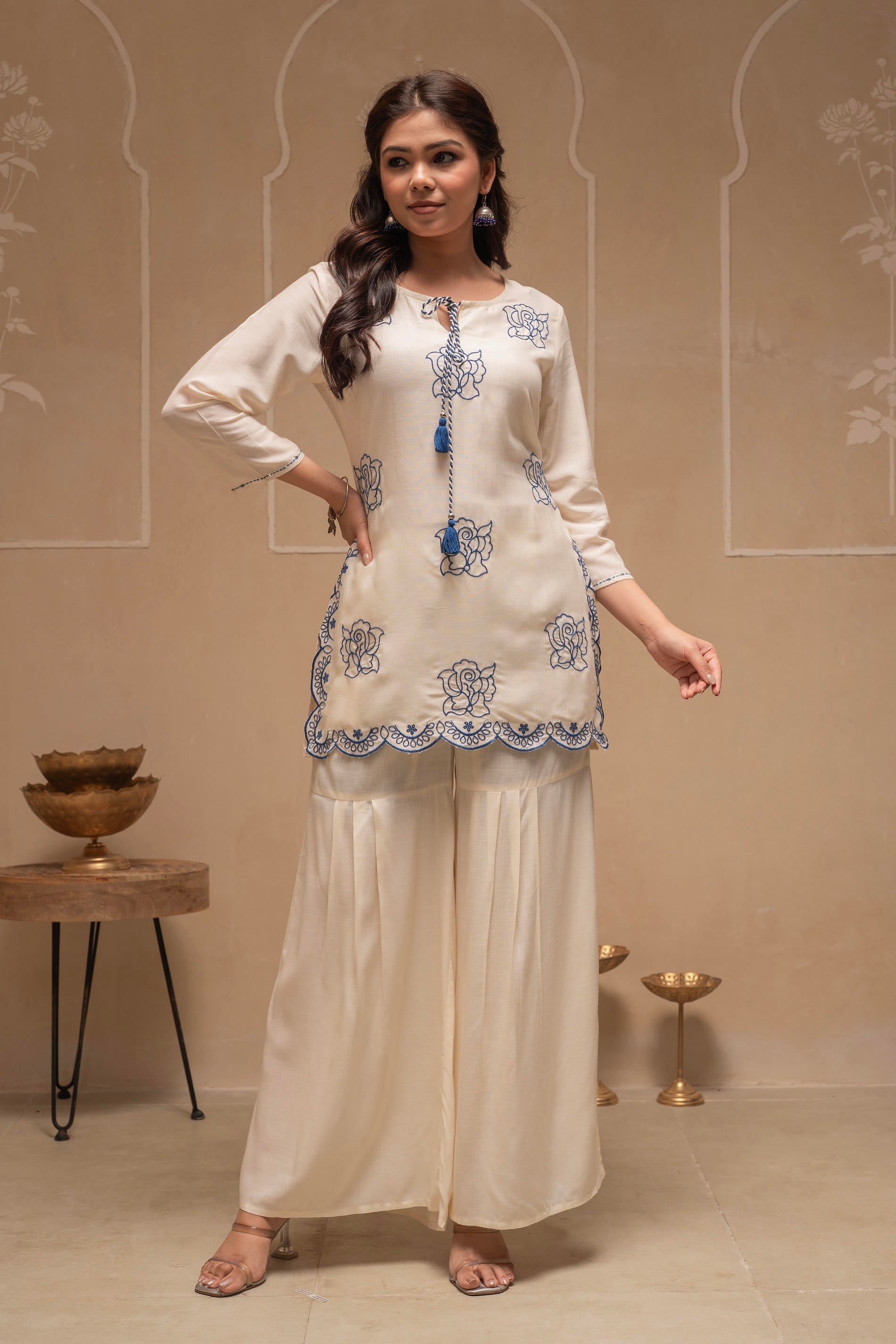 Offwhite Solid Viscose Tunic and Pants Co-ord Set with Thread Work and