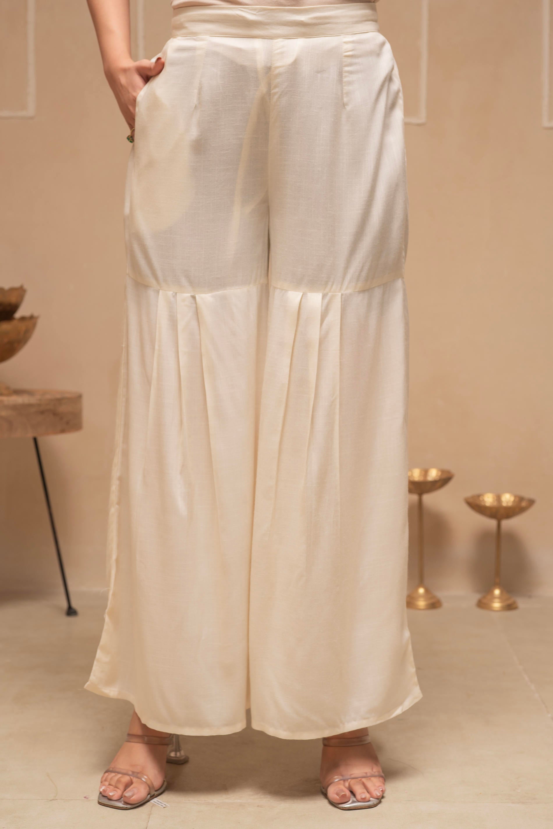 Offwhite Solid Viscose Tunic and Pants Co-ord Set with Thread Work and