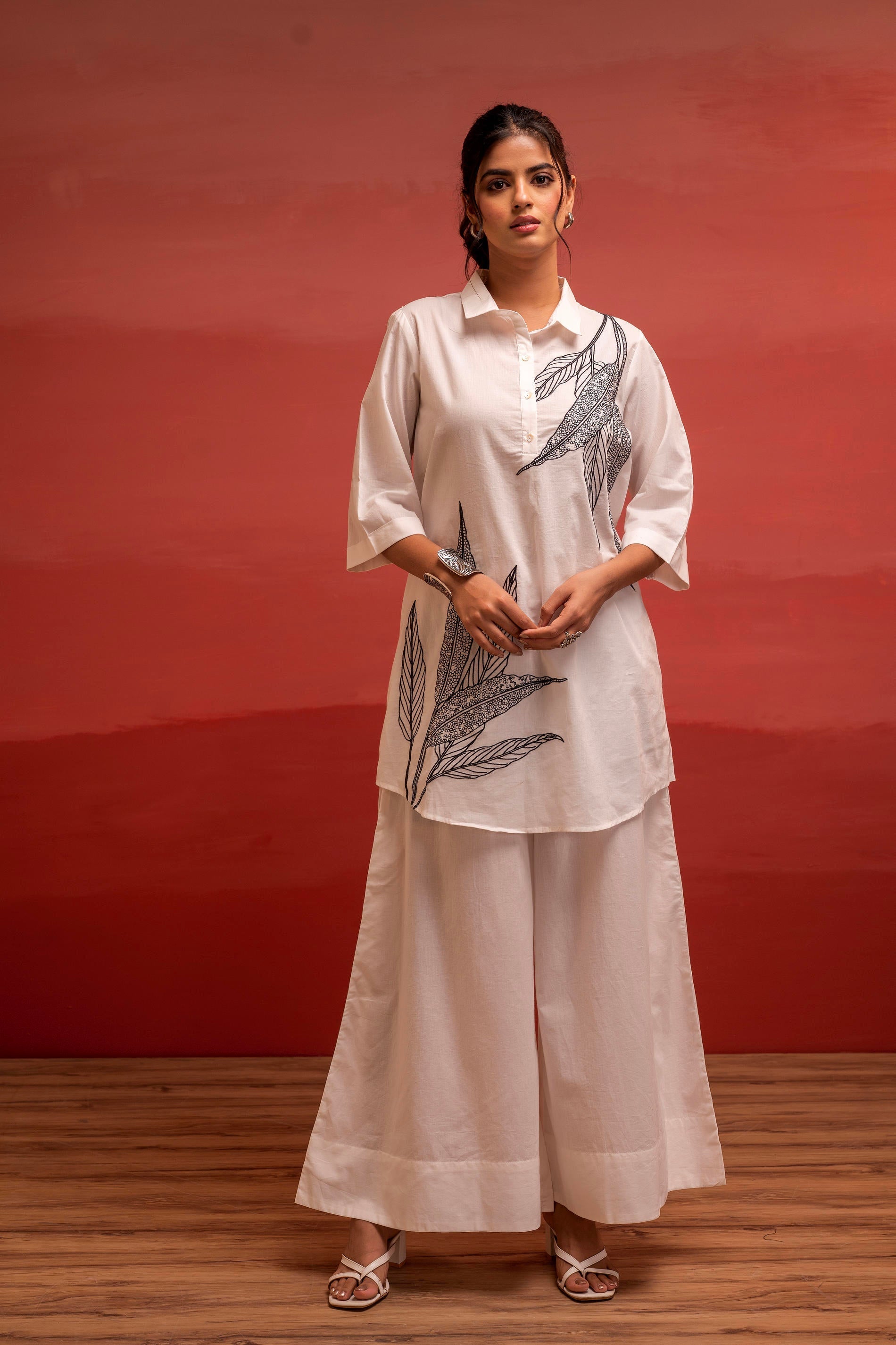 Off-White Leaf Printed Co-Ord Set With Collared Tunic & Wide-Leg Pant 