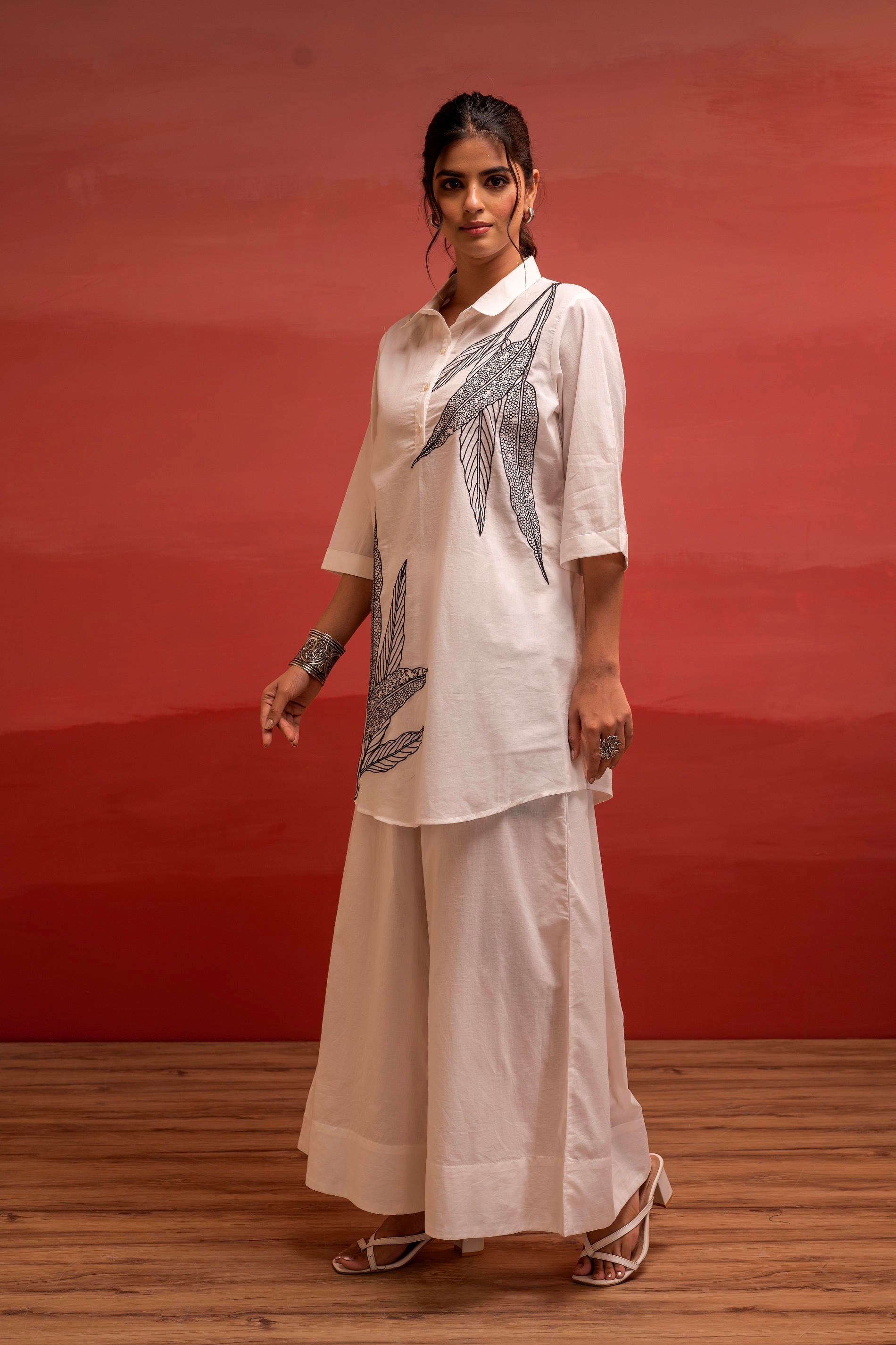 Off-White Leaf Printed Co-Ord Set With Collared Tunic & Wide-Leg Pant 