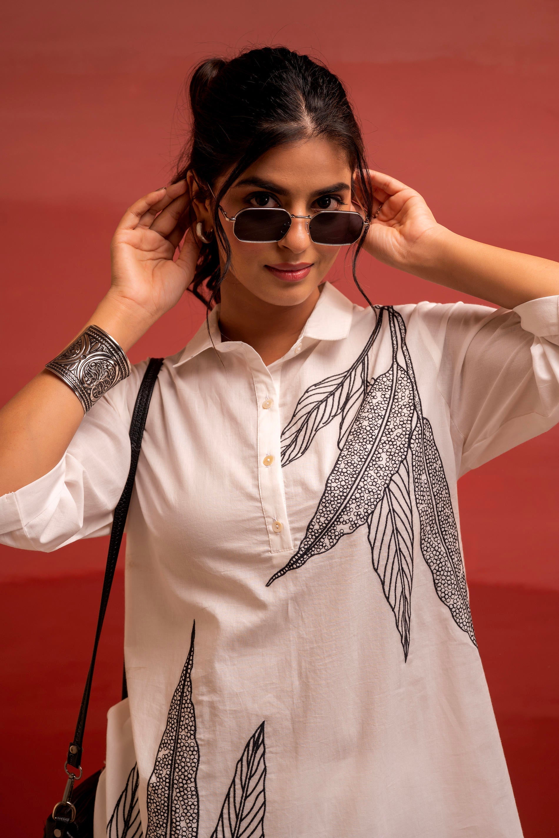 Off-White Leaf Printed Co-Ord Set With Collared Tunic & Wide-Leg Pant 