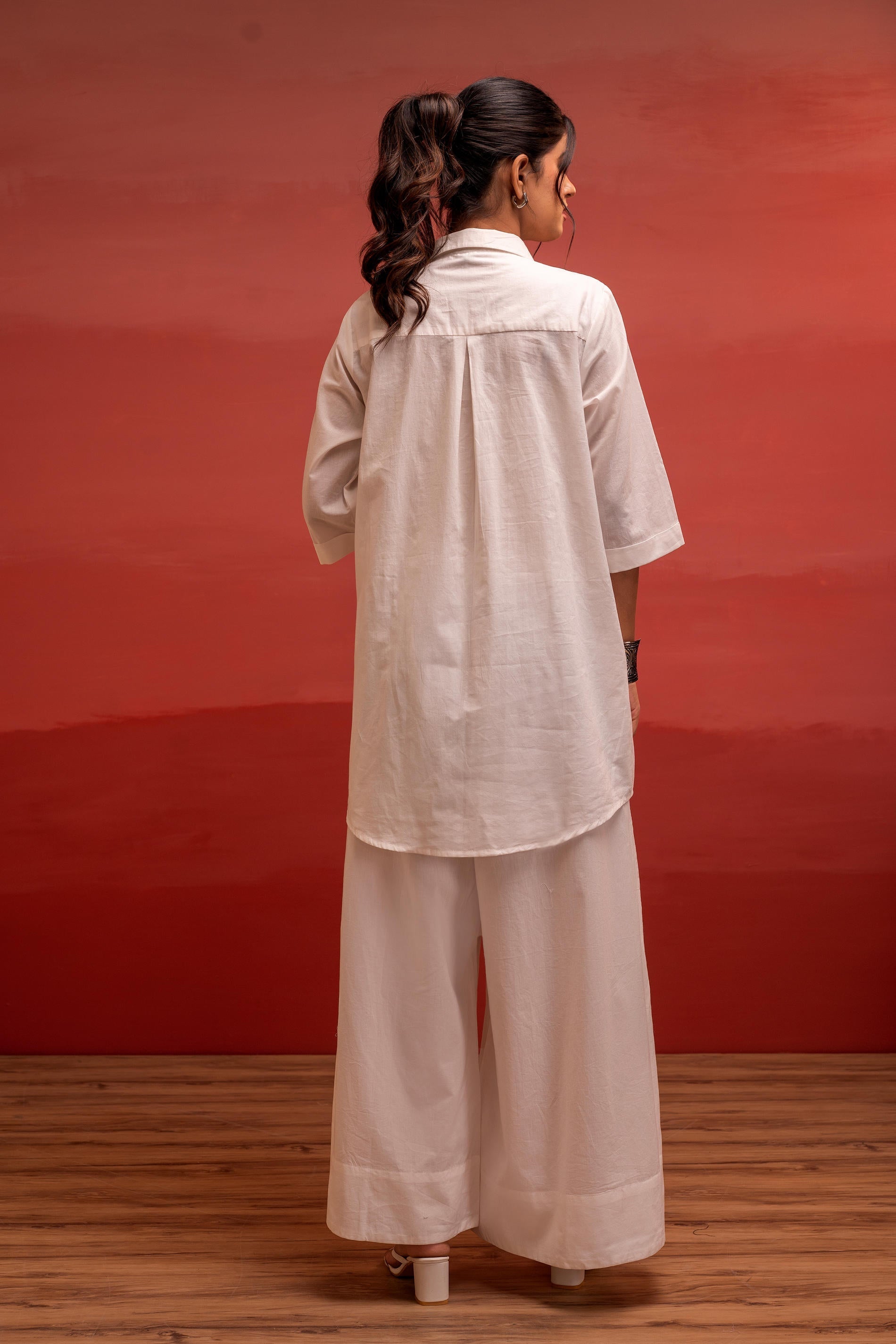 Off-White Leaf Printed Co-Ord Set With Collared Tunic & Wide-Leg Pant 