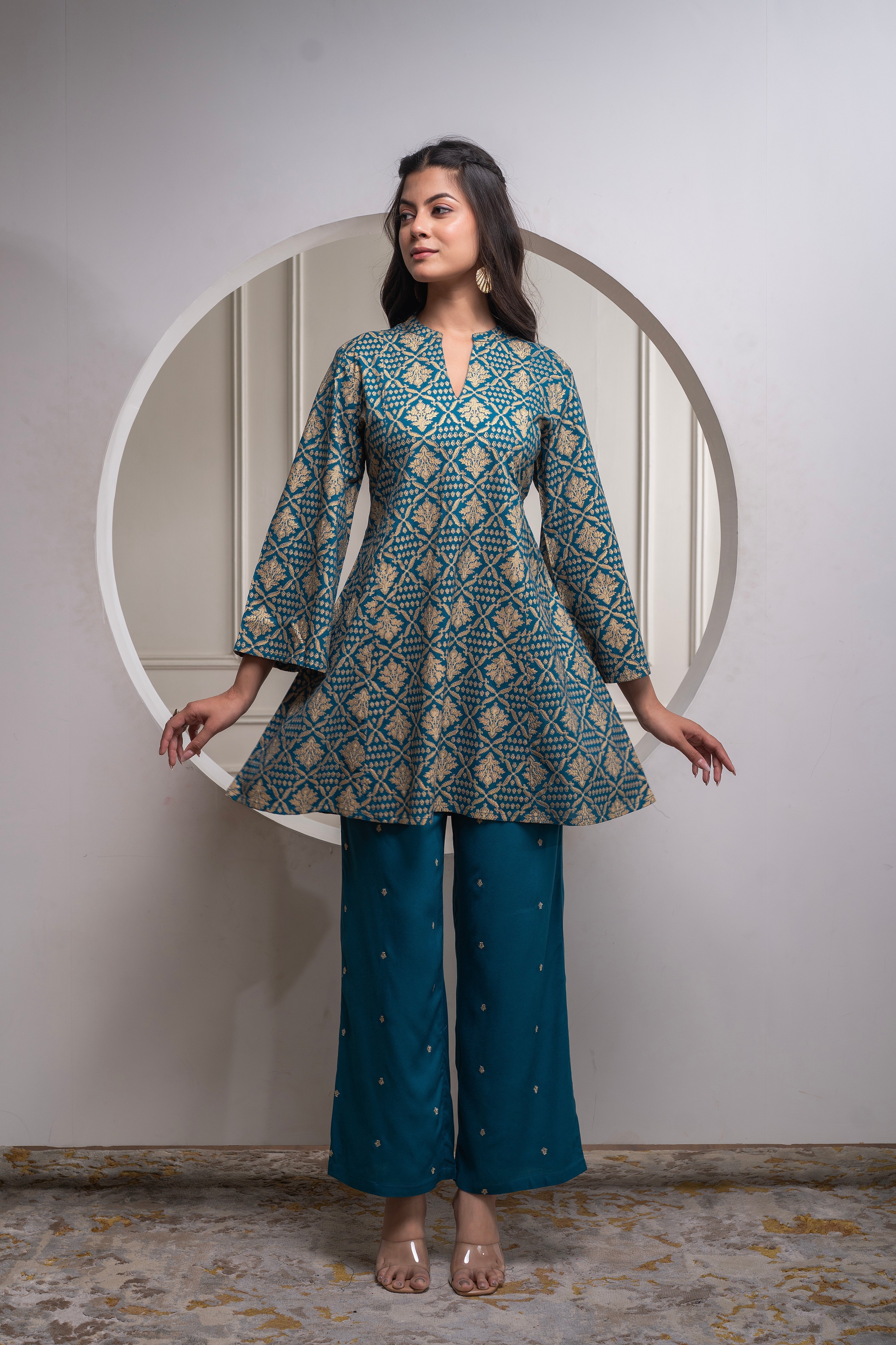 Teal Floral Printed Kurta & Solid Pants Set in 100% Viscose | DesiQlo