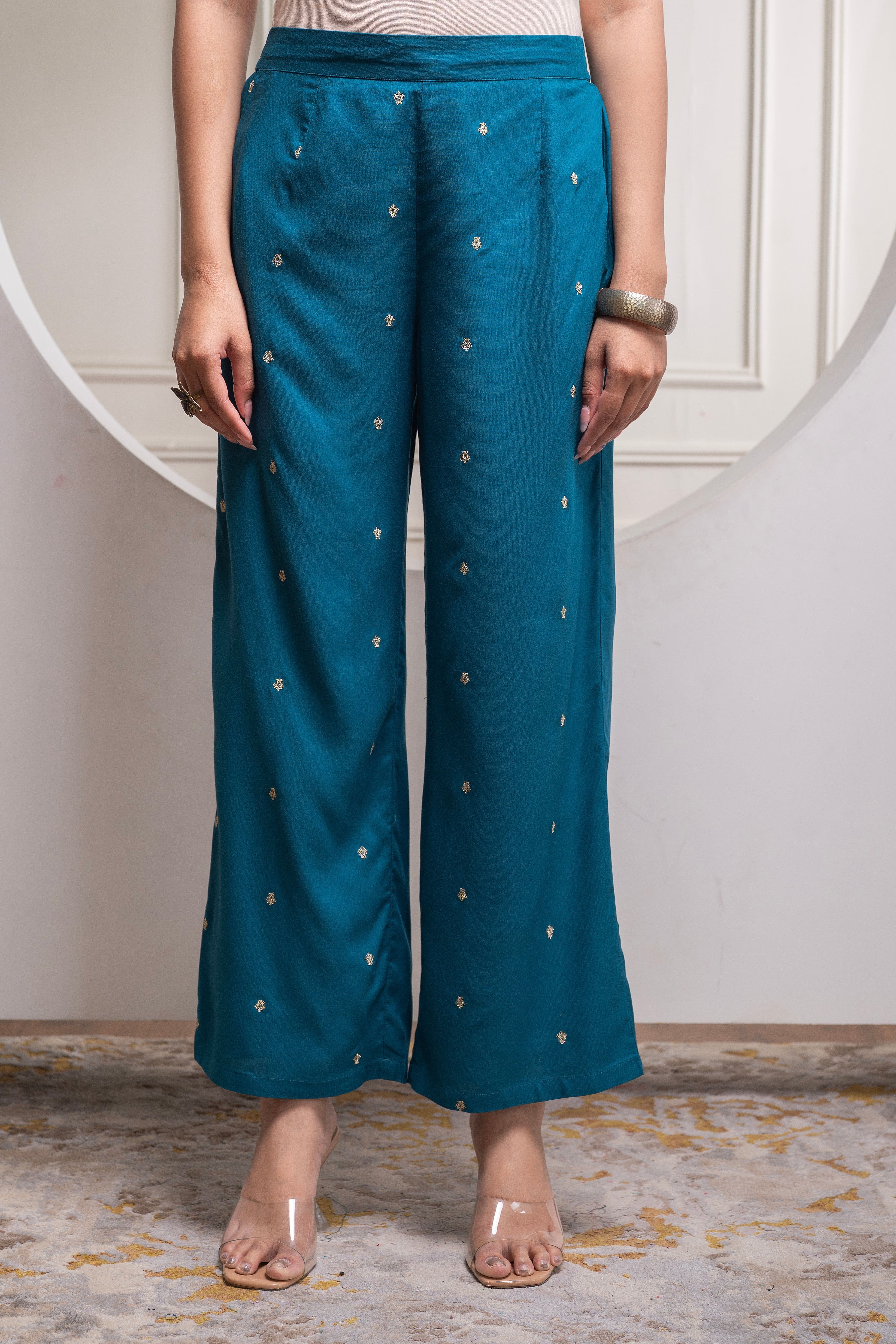Teal Floral Printed Kurta & Solid Pants Set in 100% Viscose | DesiQlo