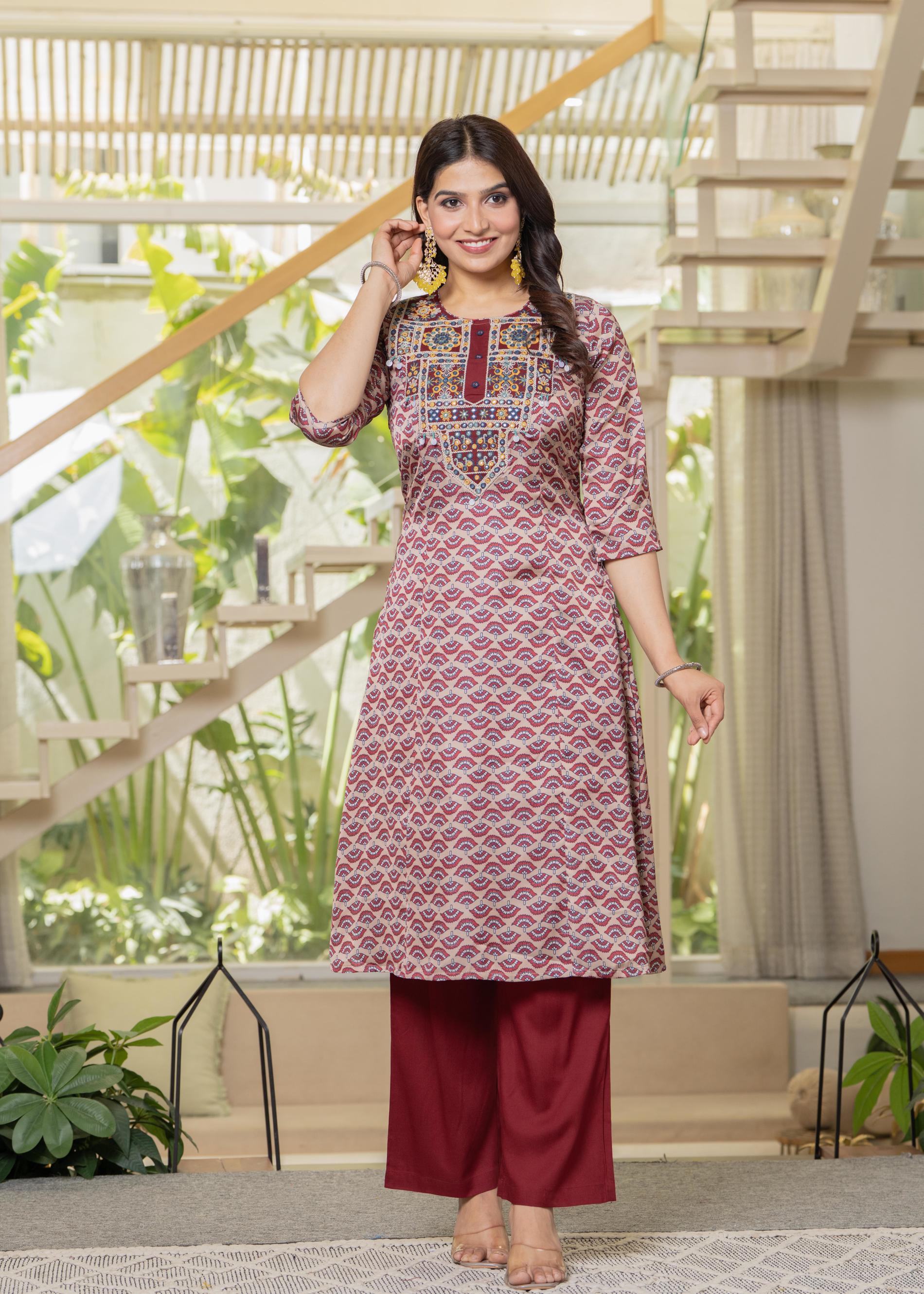 Ivory Floral Poly Kurta and Pants Set with Mirror, Thread Work and Tas