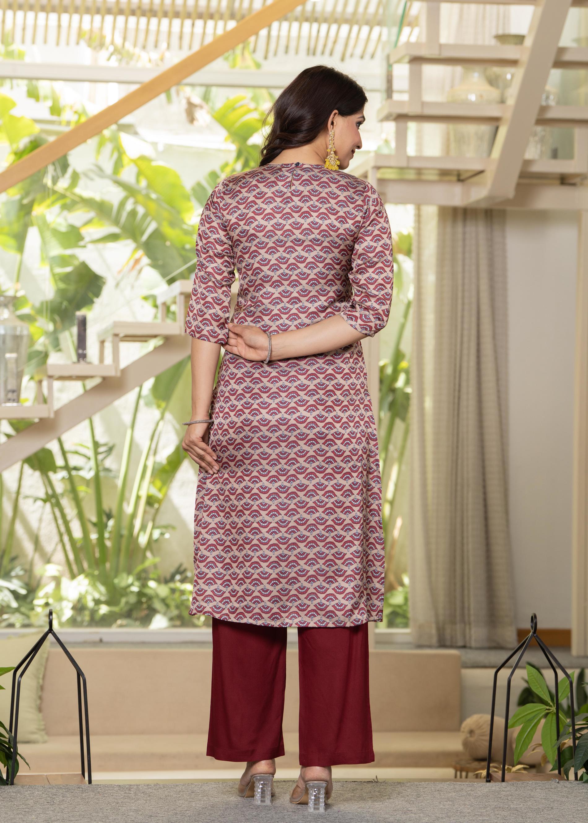 Ivory Floral Poly Kurta and Pants Set with Mirror, Thread Work and Tas