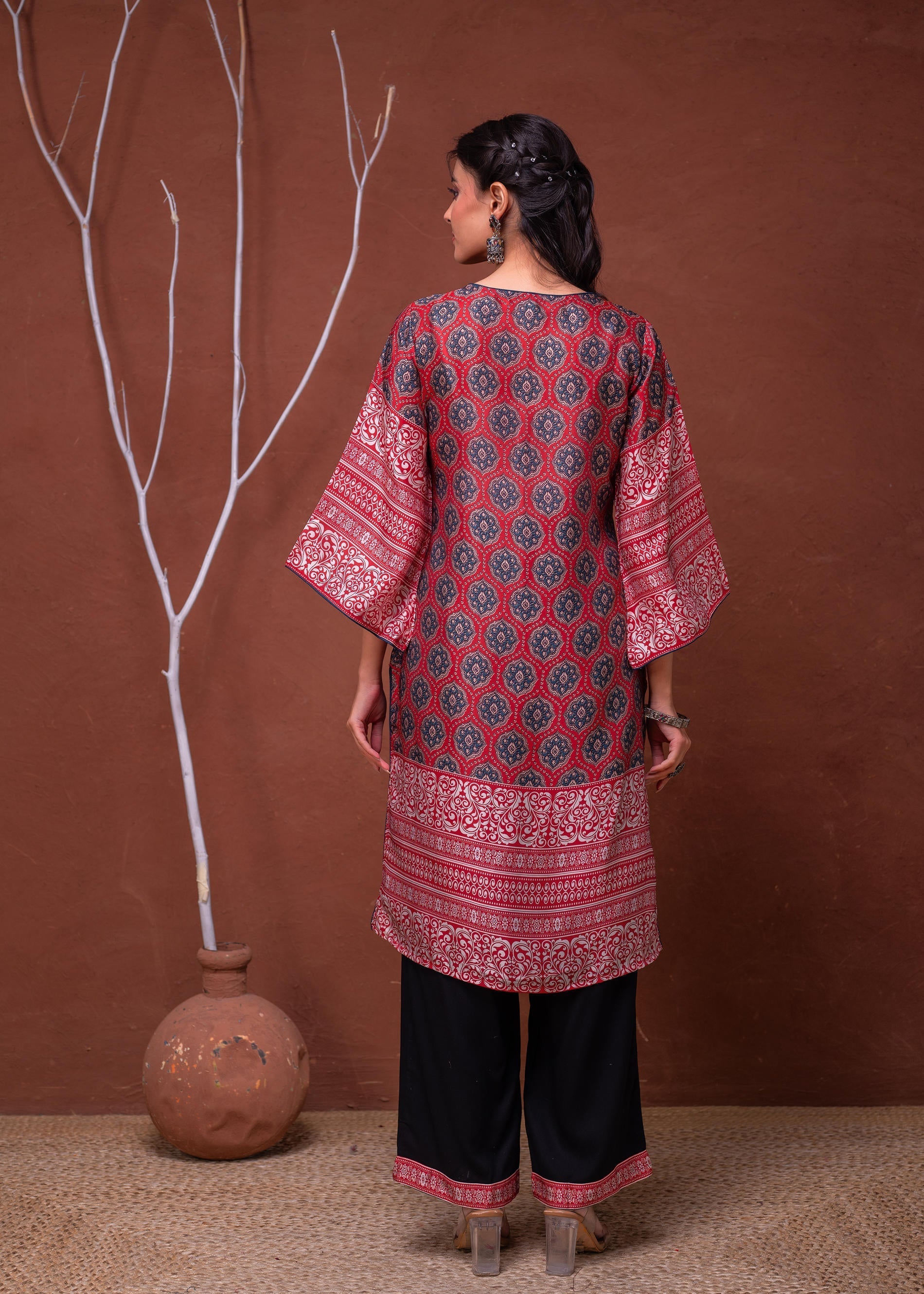 Polycotton Maroon Embroidered Kurta Pant Set with Mirror, Thread Work 