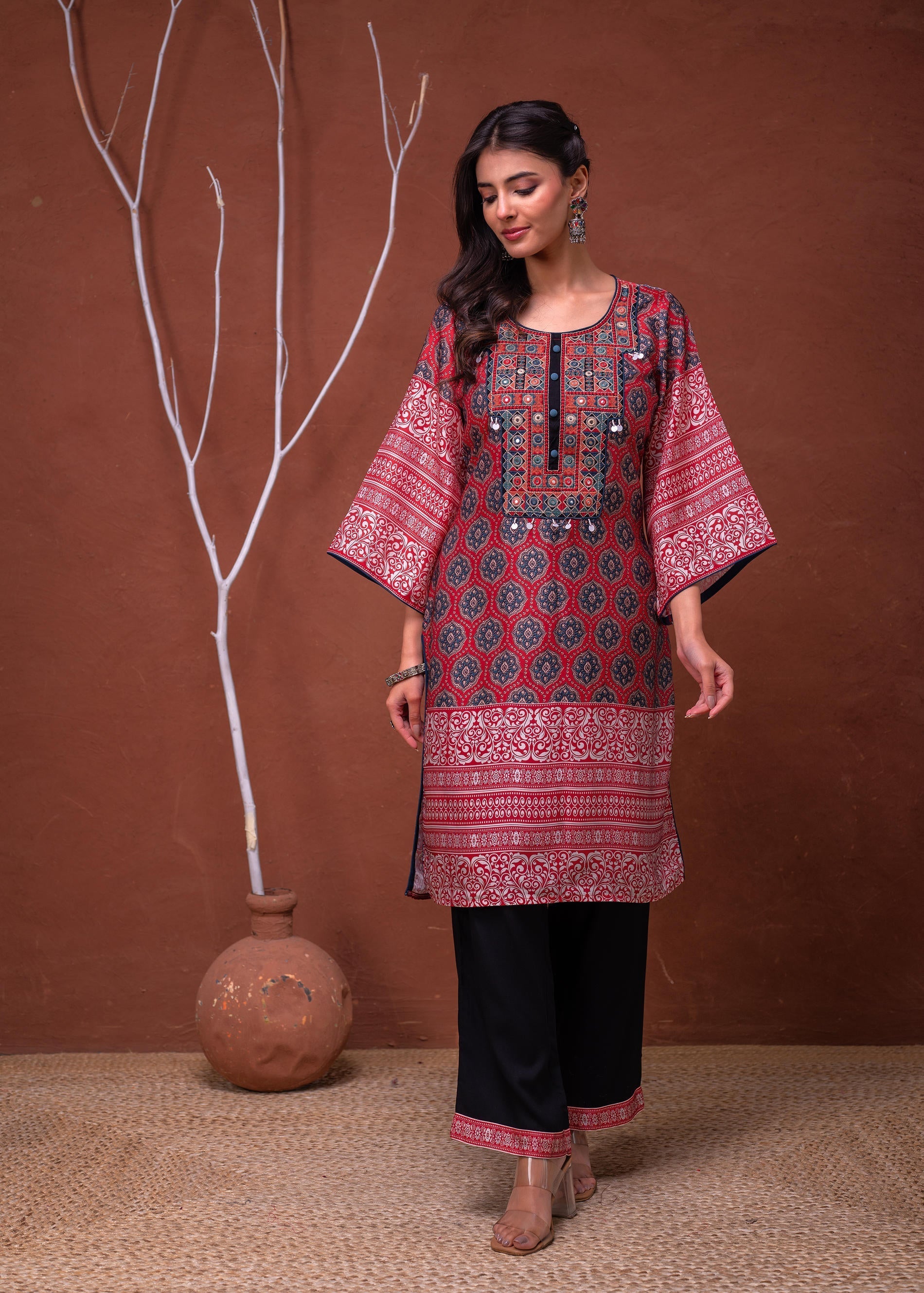 Polycotton Maroon Embroidered Kurta Pant Set with Mirror, Thread Work 