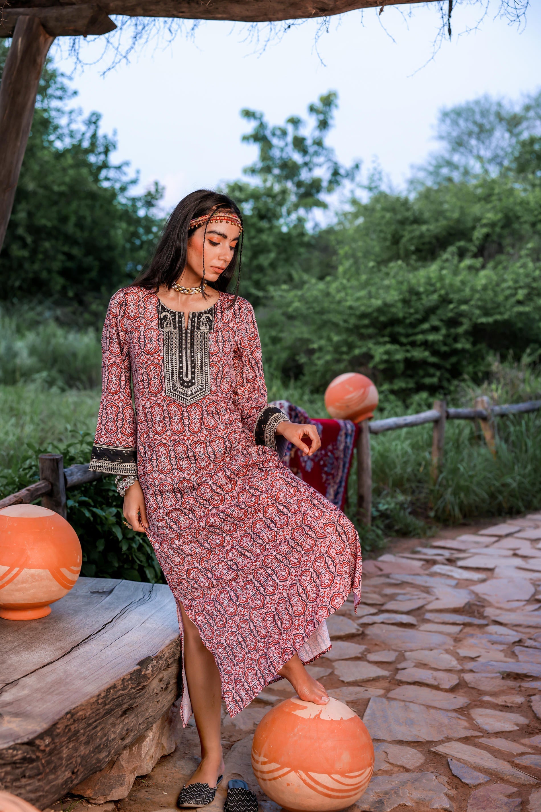 Black & Brown Ethnic Motif Embroidered Straight Kurta with Zari & Mirr