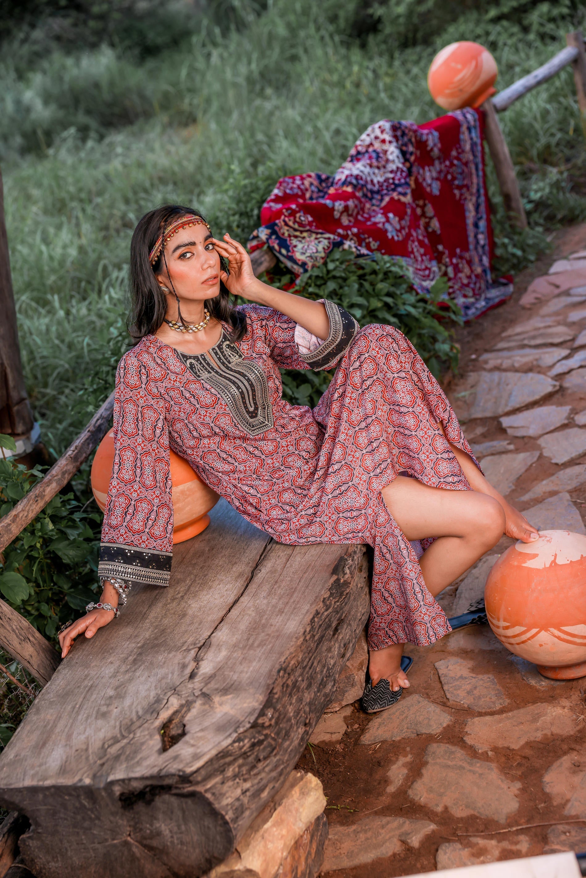 Black & Brown Ethnic Motif Embroidered Straight Kurta with Zari & Mirr