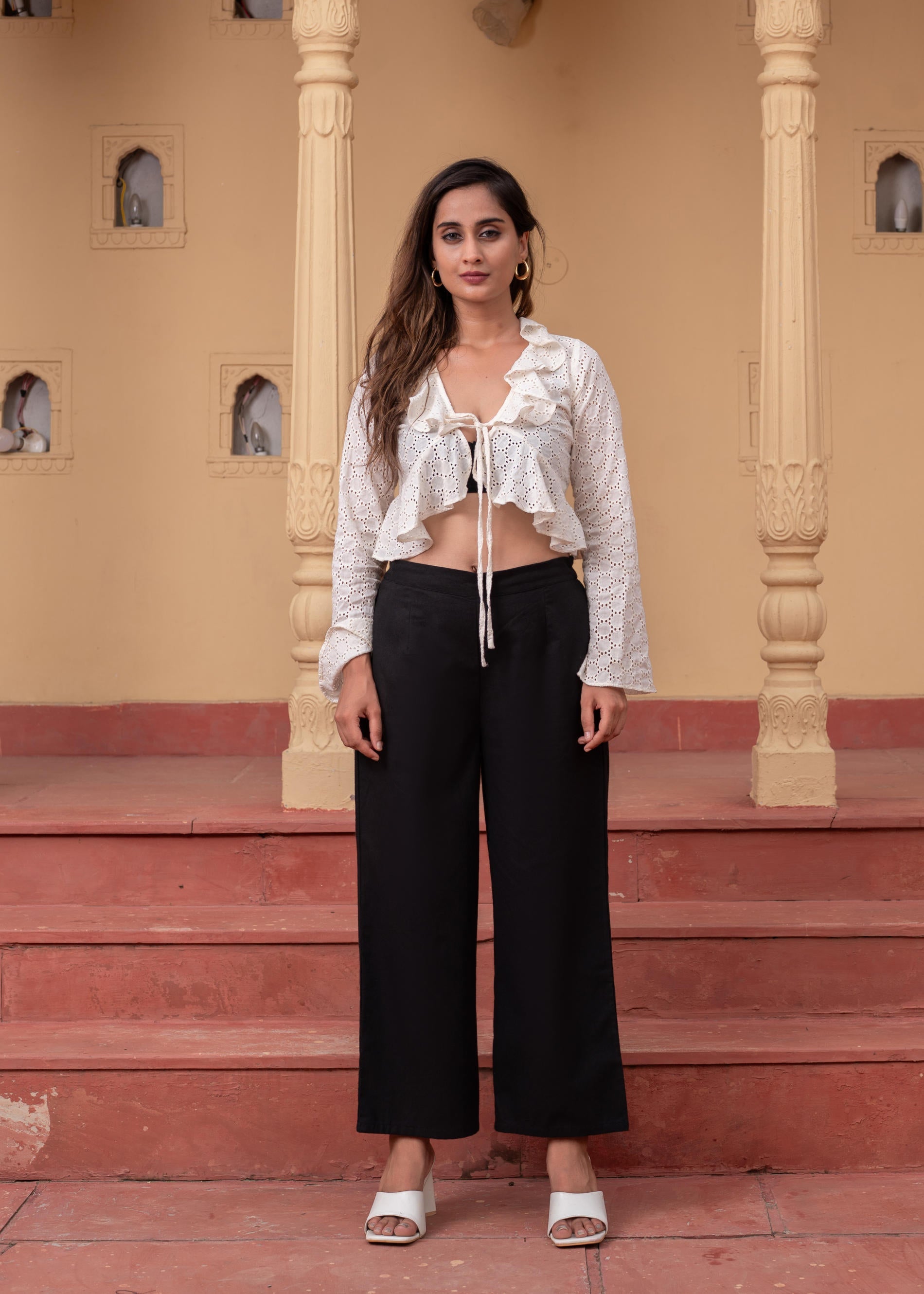 Women's Black Solid Straight Cotton Pant with Pocket | DesiQlo