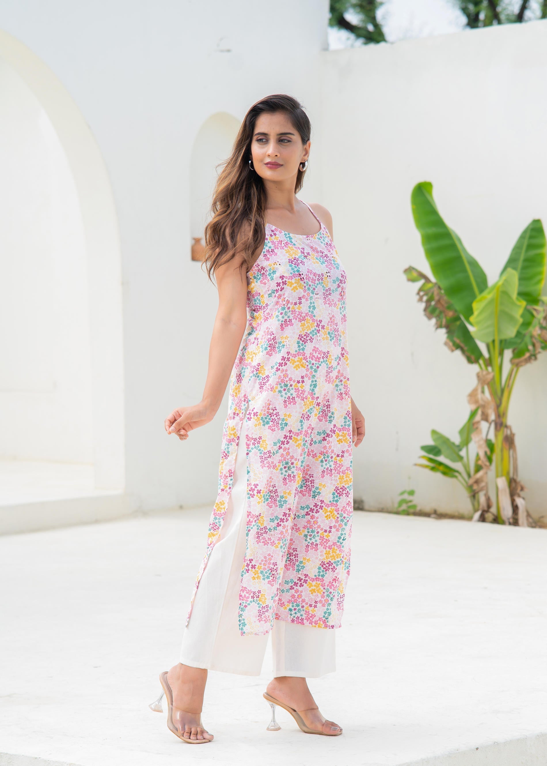 Pink Floral Printed Sleeveless Cotton Kurta | DesiQlo