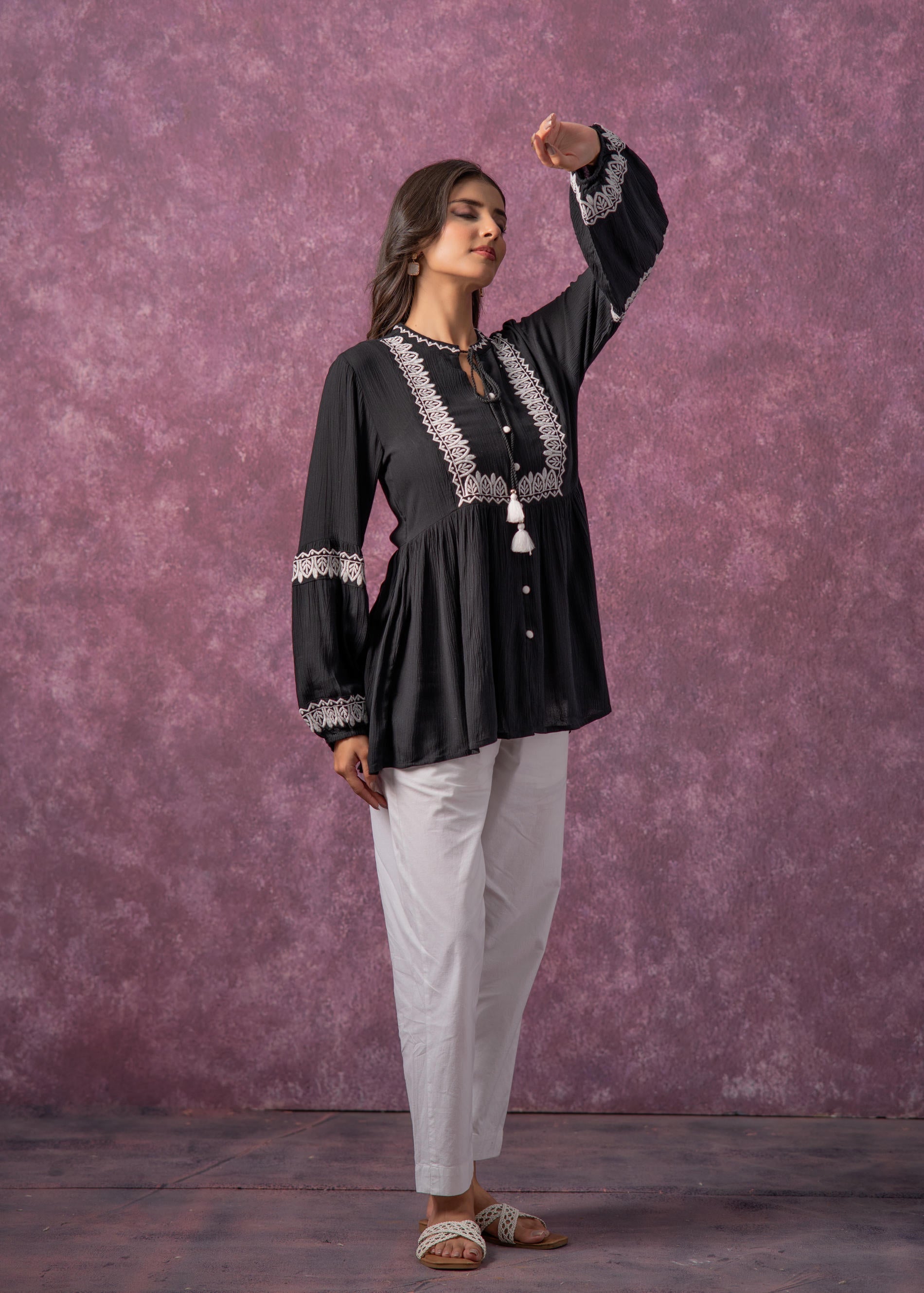 Women's Black & White Embroidered Viscose Tunic with Thread Work, Butt