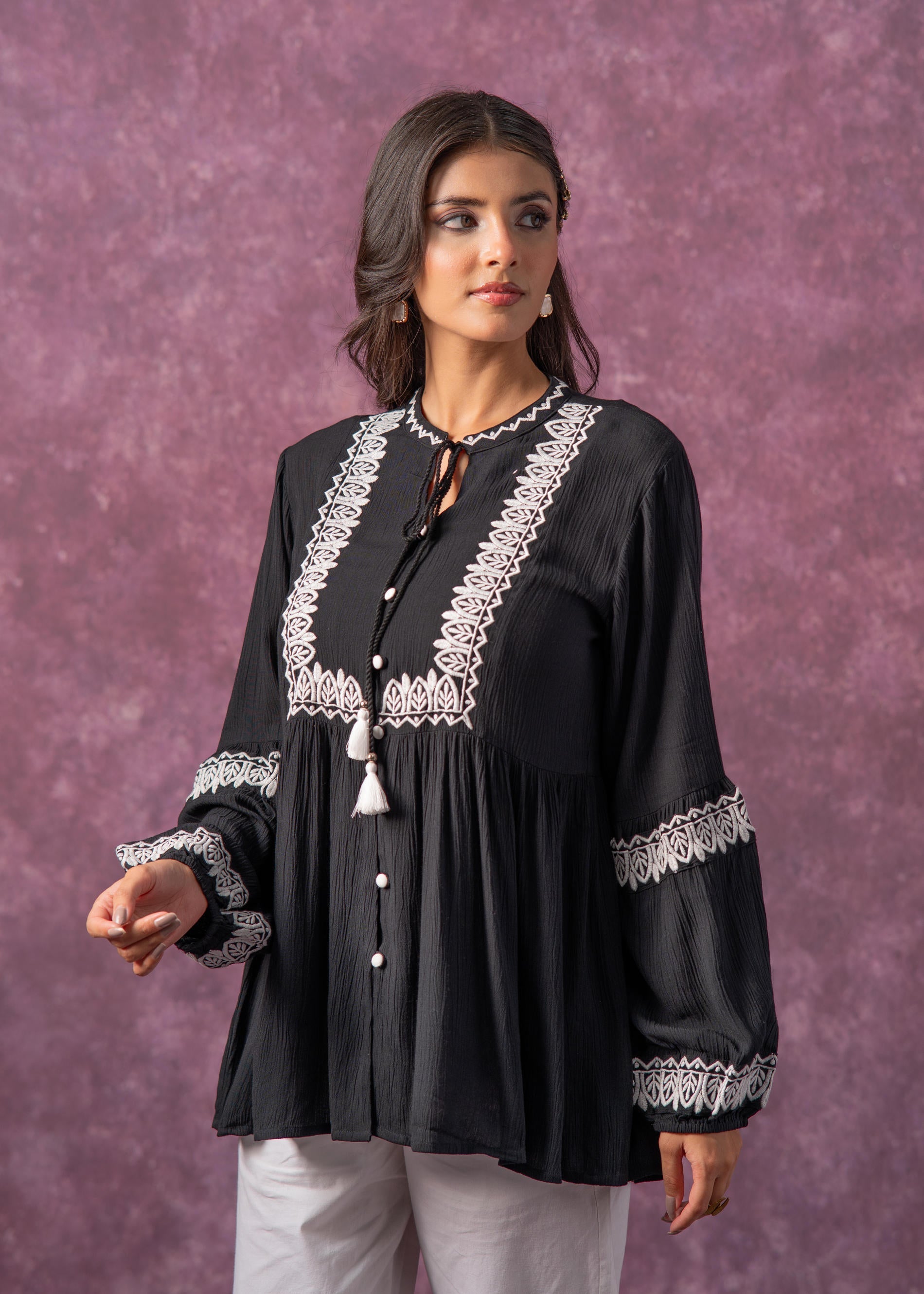 Women's Black & White Embroidered Viscose Tunic with Thread Work, Butt