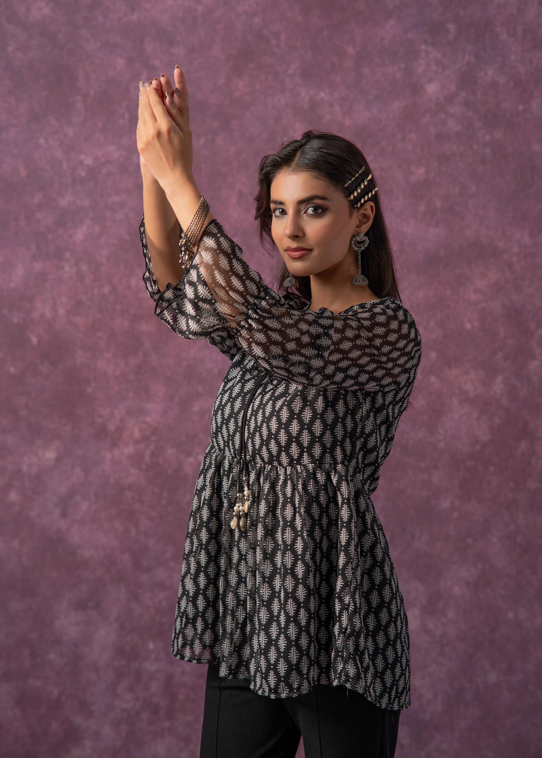 Women's Black & White Ethnic Motifs Tunic with Dori, Kaudi & Munga Det