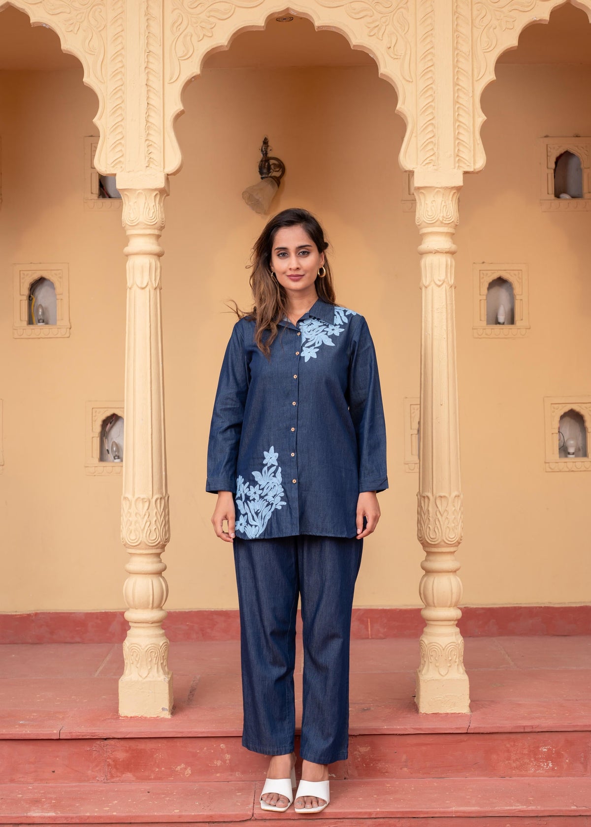 Women's Blue Embroidered Cotton Top & Pants Co-ord Set with Thread Work