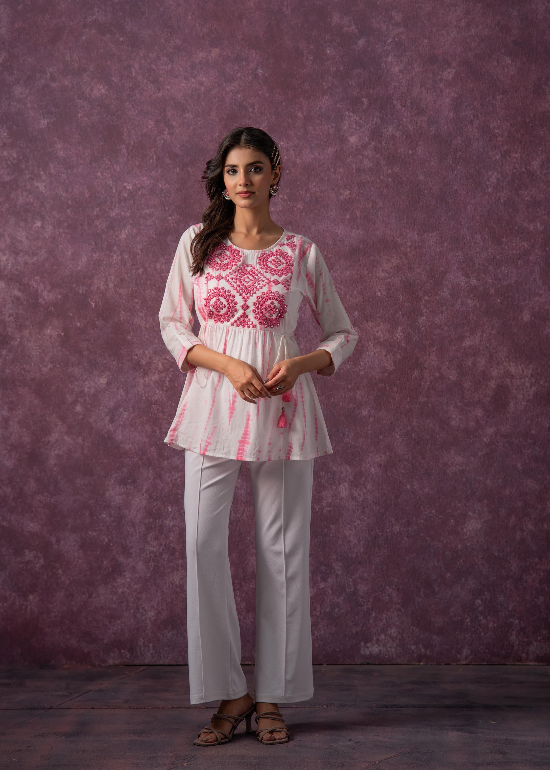 Women's pink Cotton Tunic with Thread & Mirror Work | DesiQlo