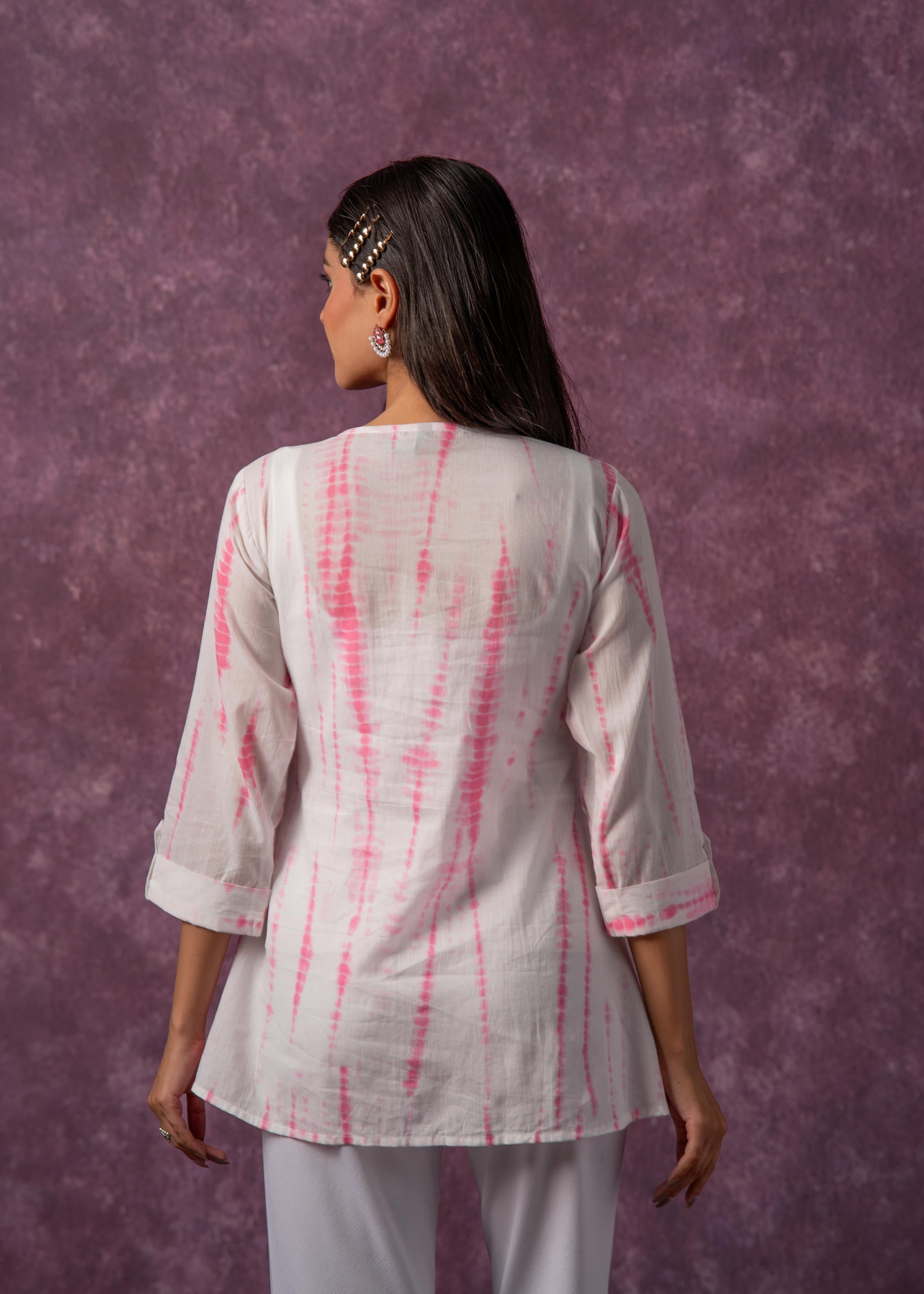 Women's pink Cotton Tunic with Thread & Mirror Work | DesiQlo