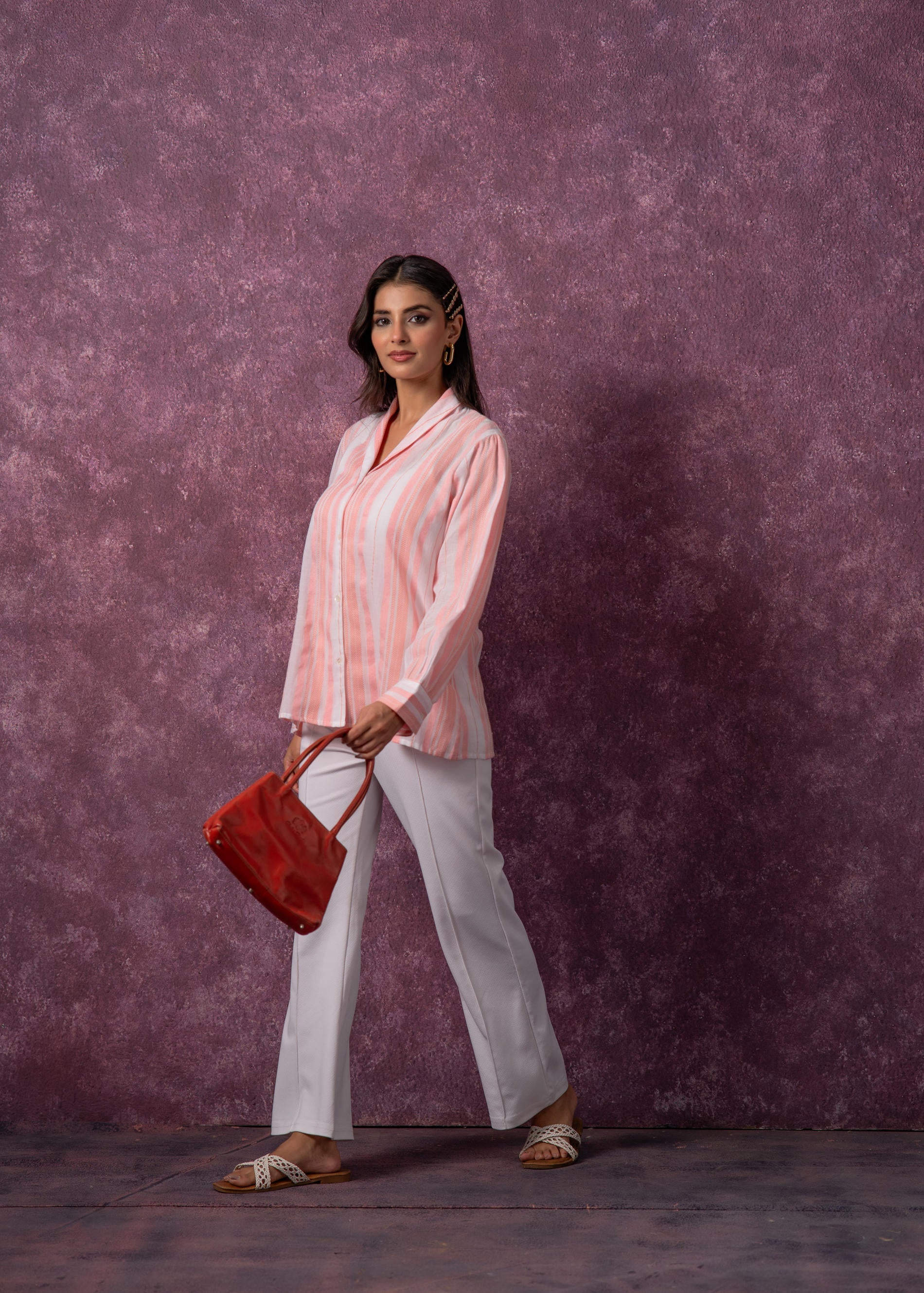 Peach & White Vertical Striped Relaxed-Fit Button-Down Shirt