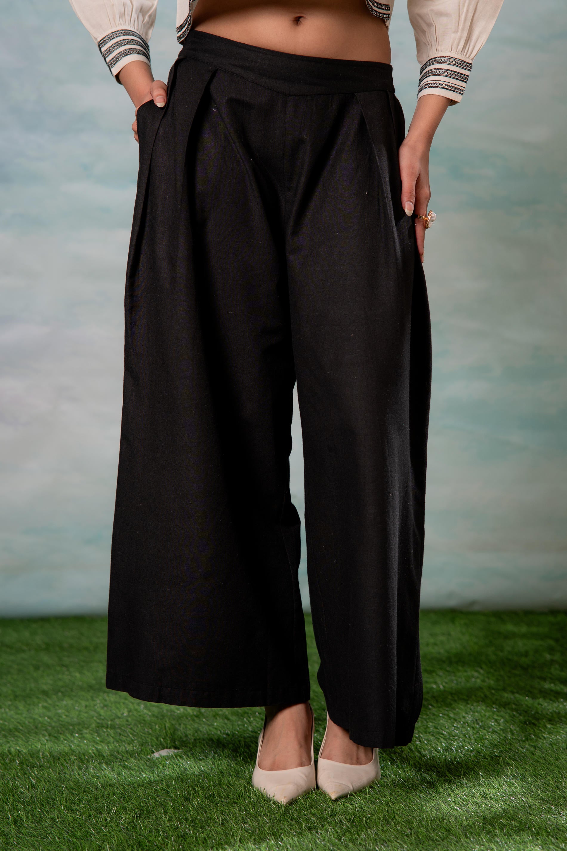 Noir Flora Modern Set-P1902BLACK