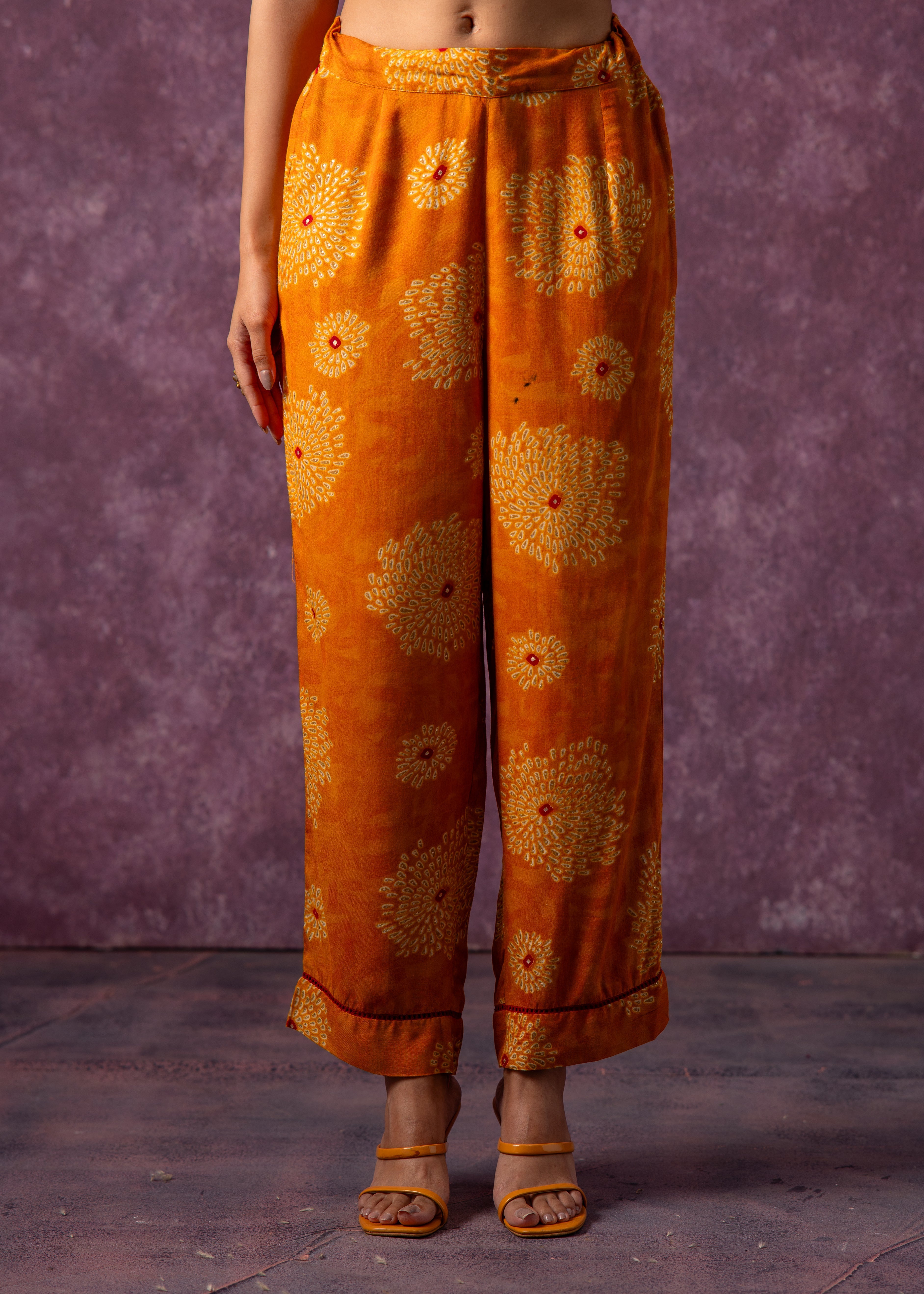 Women's Mustard Floral Printed Kurta with Pant Set | DesiQlo