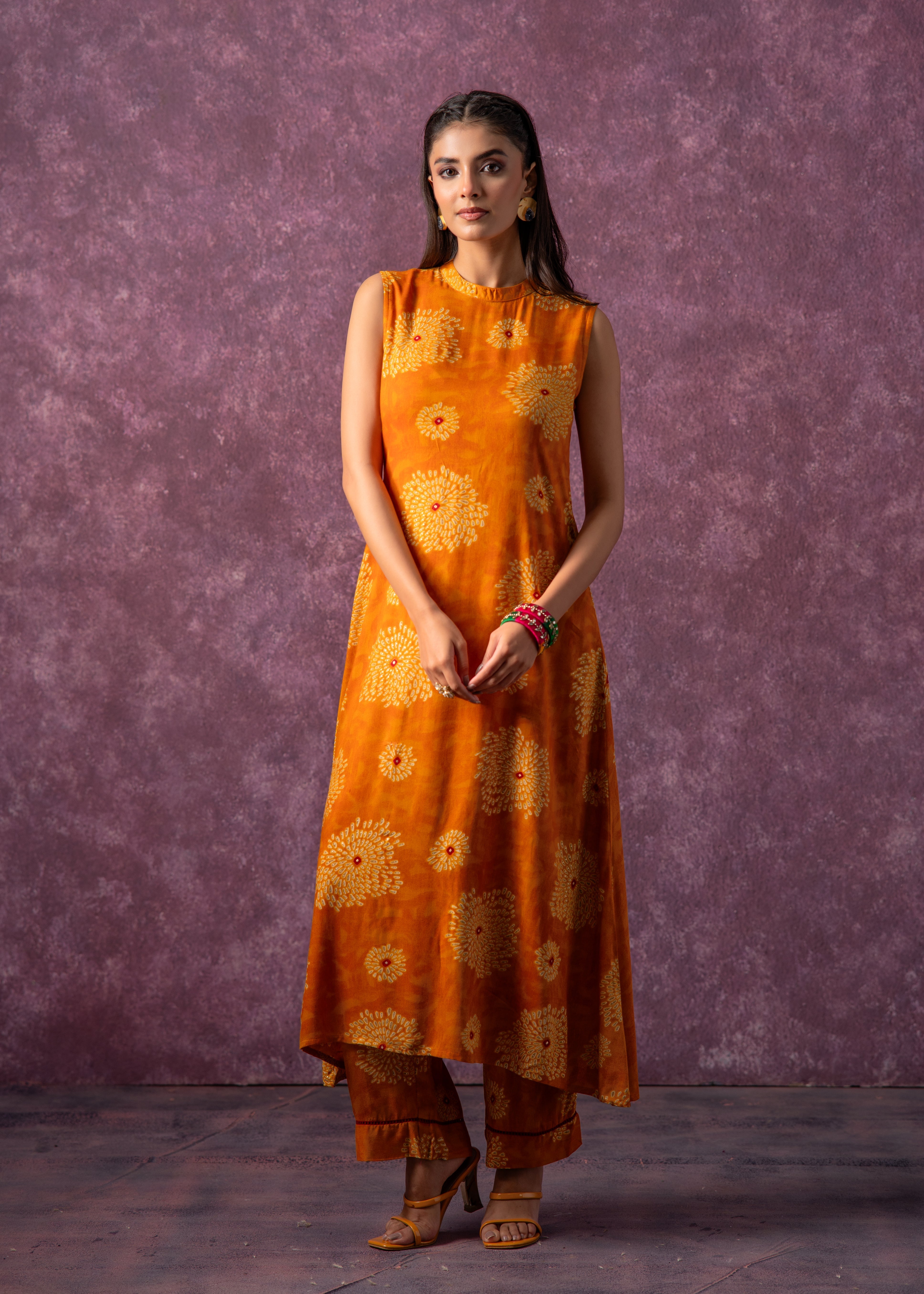 Women's Mustard Floral Printed Kurta with Pant Set | DesiQlo