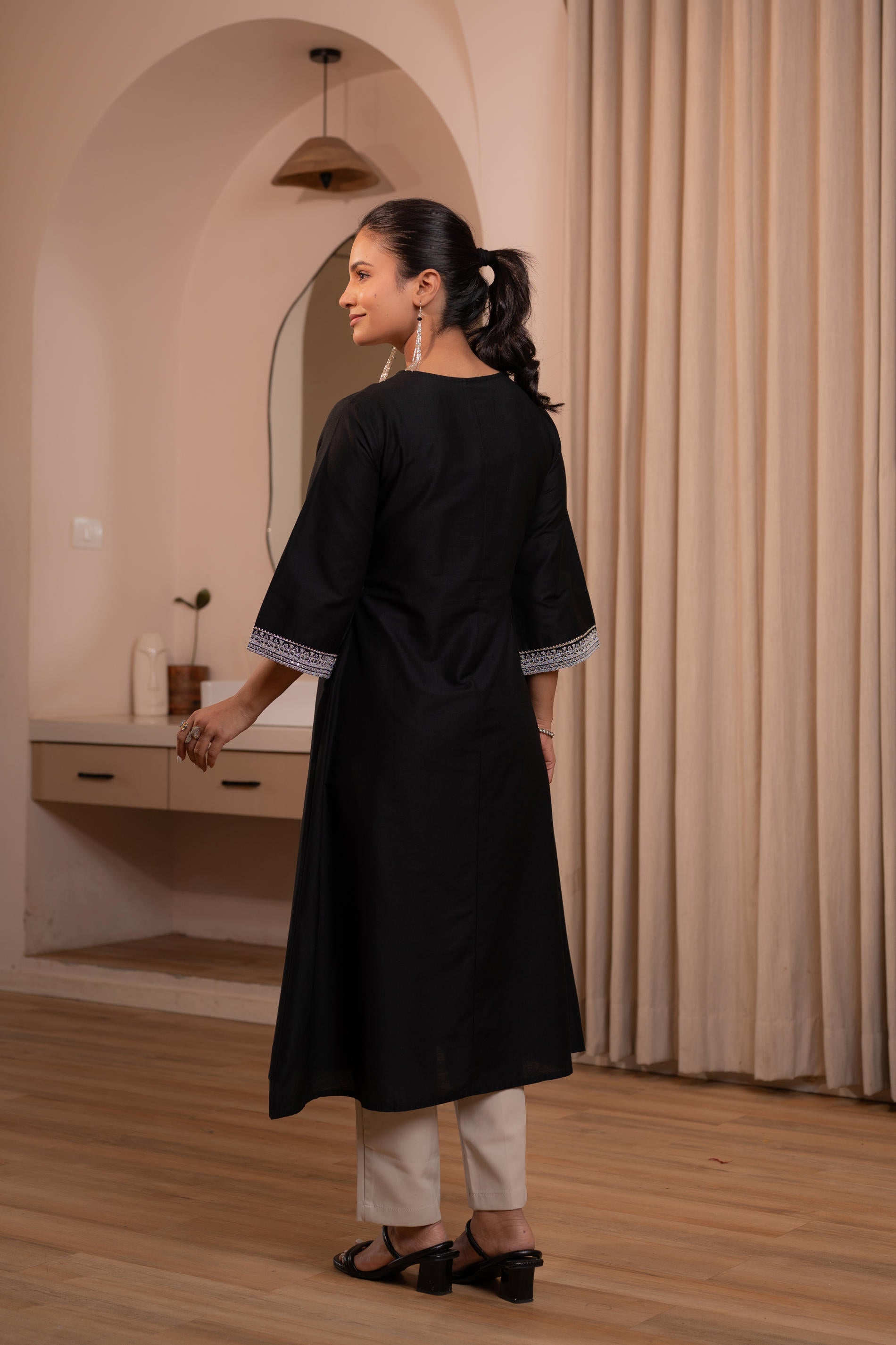 Noir Kashida Kurta-P1992BLACK