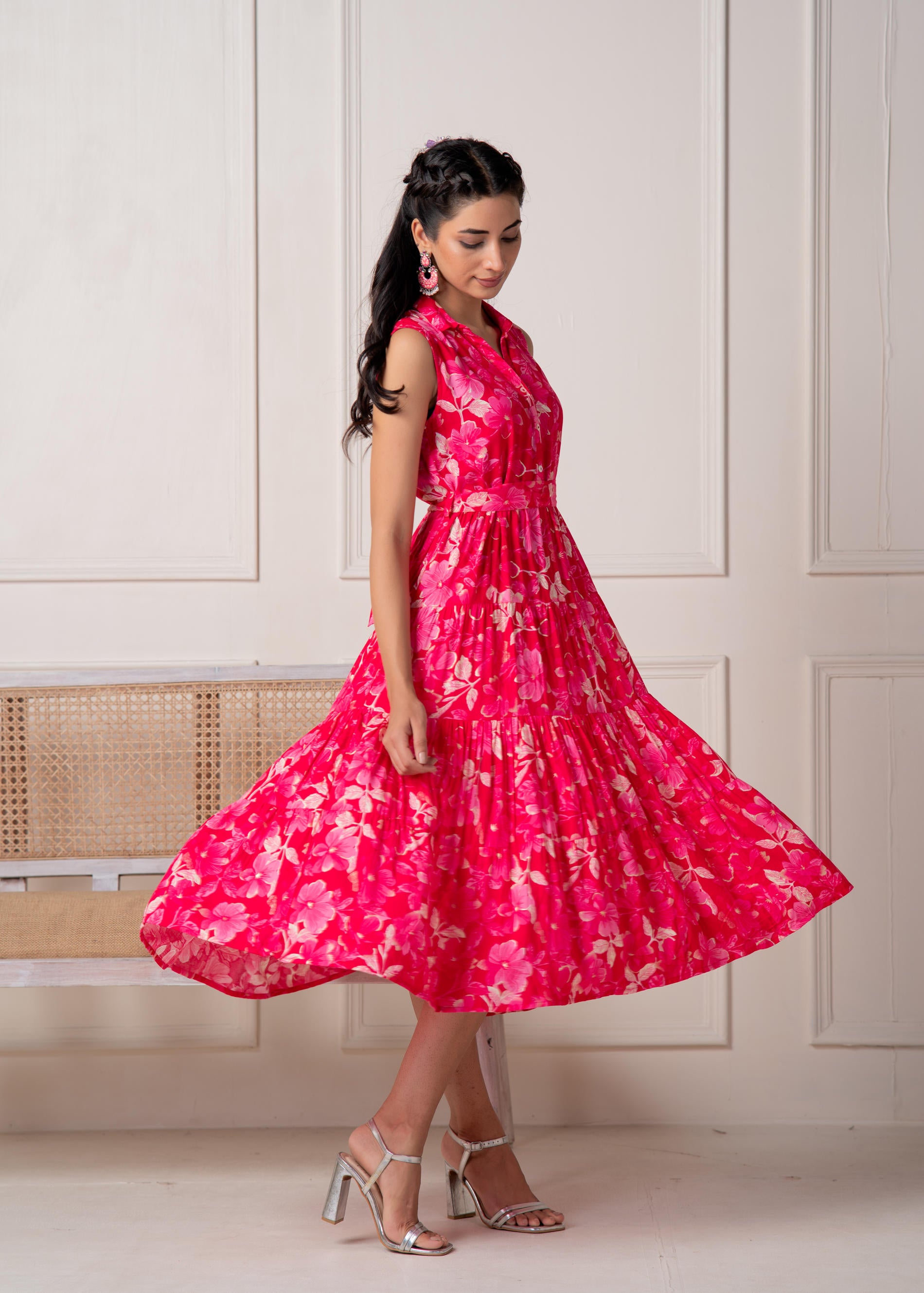 Coral Fuchsia Sleeveless Floral Tiered Dress
-P2006FUCHSIA_ON