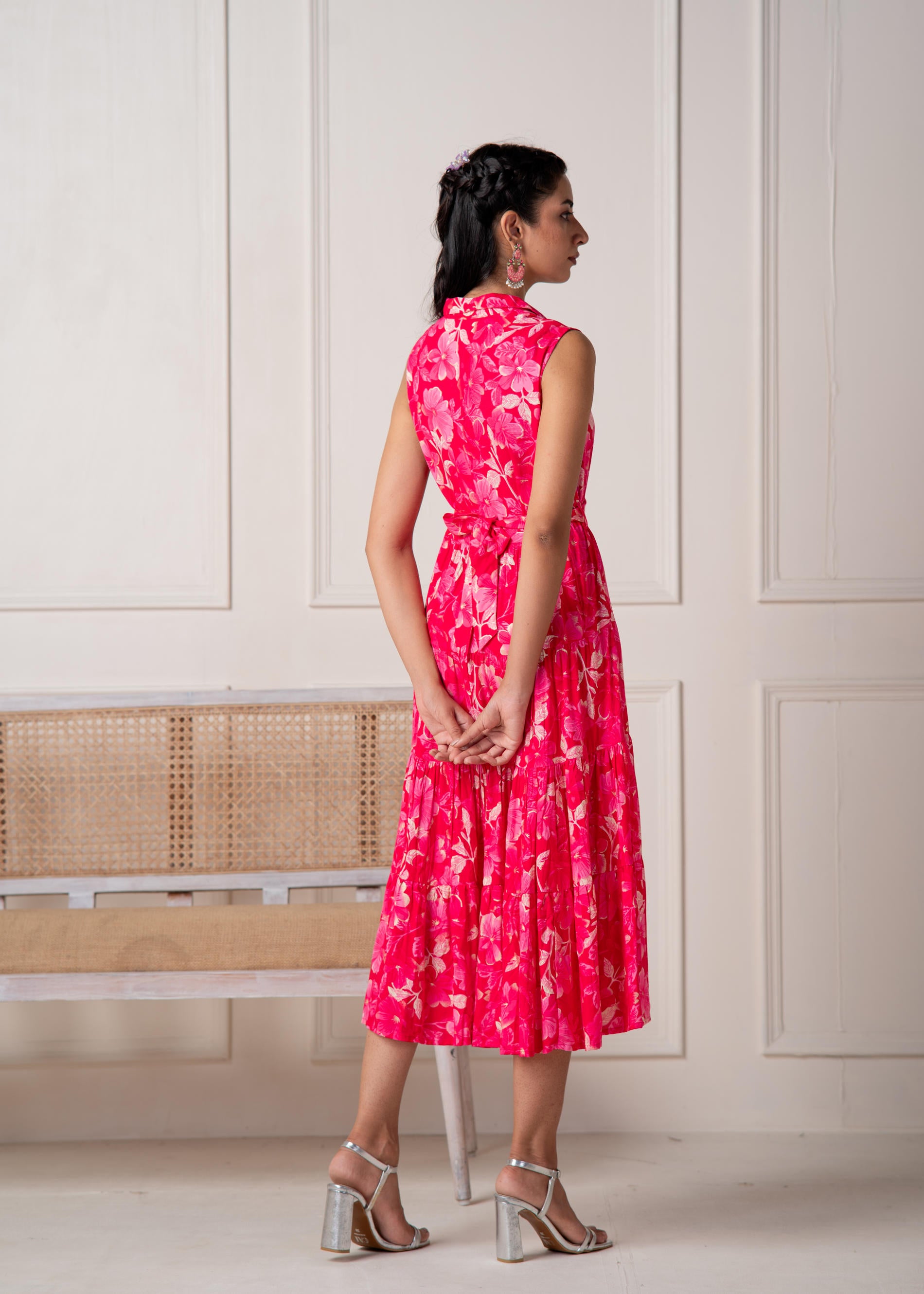 Coral Fuchsia Sleeveless Floral Tiered Dress
-P2006FUCHSIA_ON