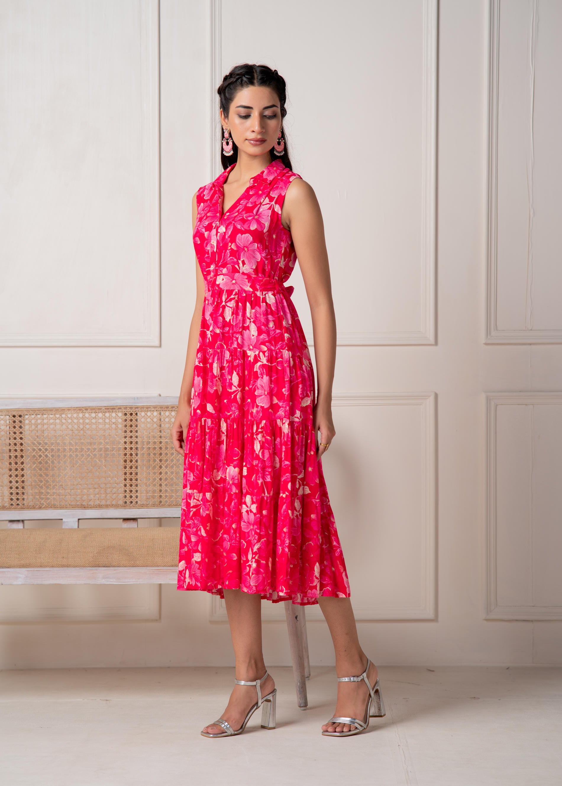 Coral Fuchsia Sleeveless Floral Tiered Dress
-P2006FUCHSIA_ON