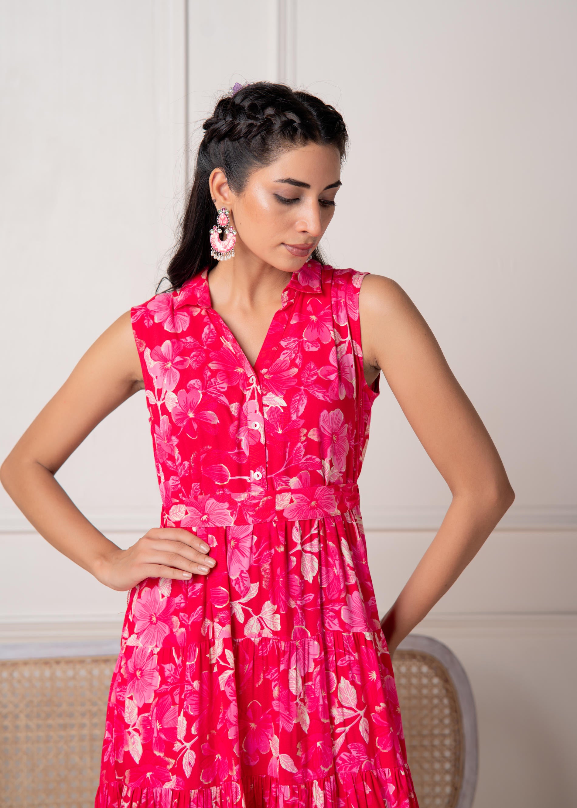 Coral Fuchsia Sleeveless Floral Tiered Dress
-P2006FUCHSIA_ON