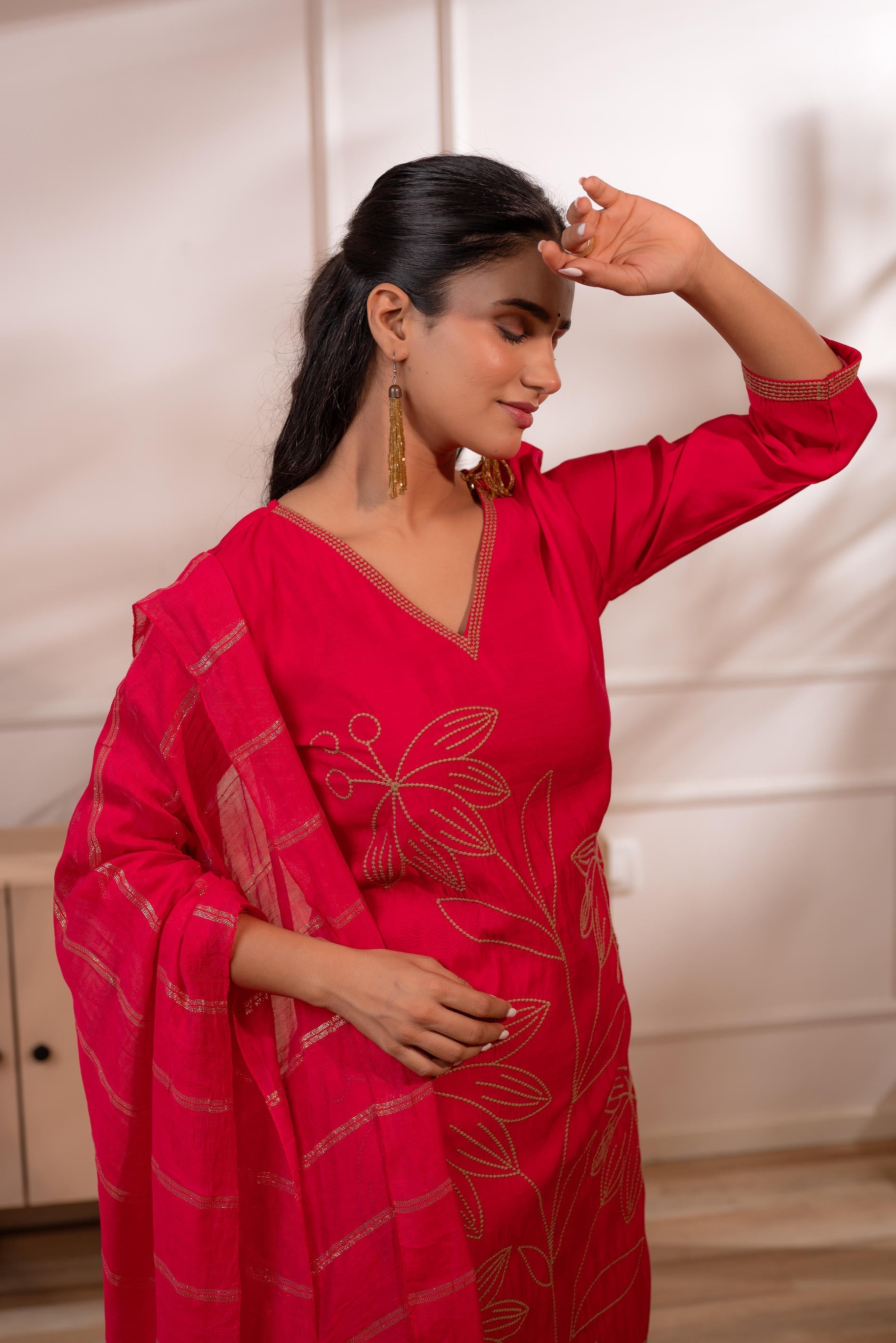 Fuchsia Solid Embroidered Straight Kurta Pant and Dupatta Set with Thr
