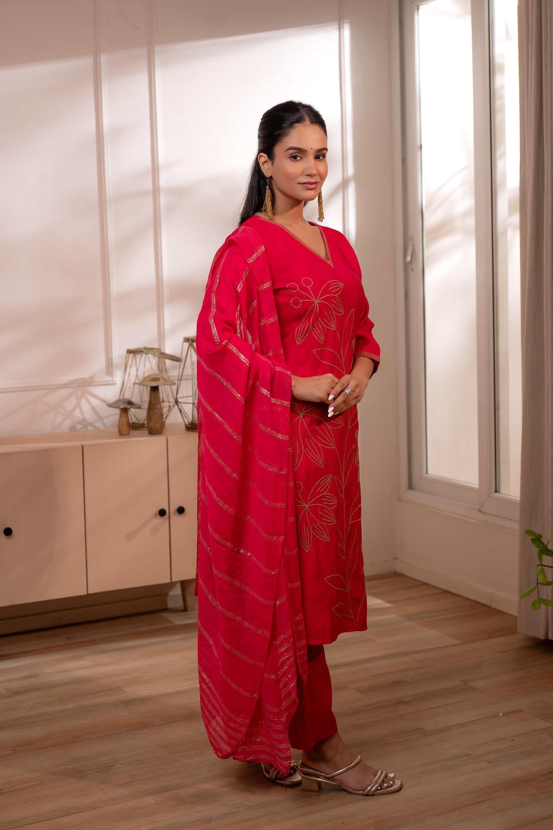 Fuchsia Solid Embroidered Straight Kurta Pant and Dupatta Set with Thr