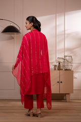 Fuchsia Solid Embroidered Straight Kurta Pant and Dupatta Set with Thread Work