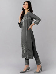 Women Grey Solid Embroidered Kurta Trousers With Dupatta 1