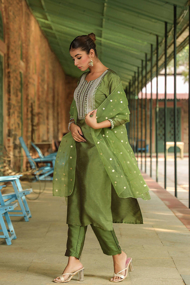 Green Poly Silk Solid Yoke Design Suit Set PKSKD1591 | DesiQlo
