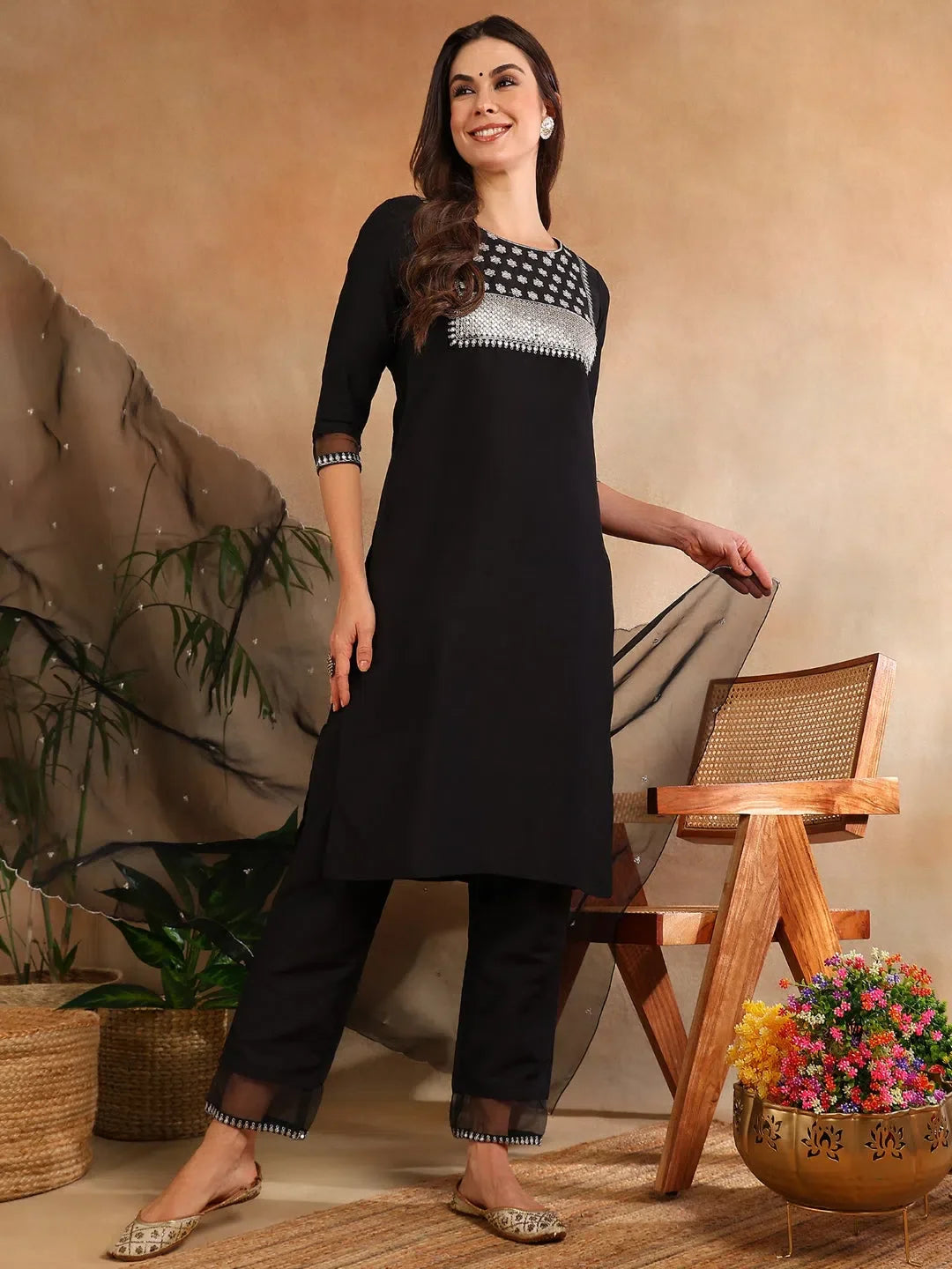 Black Kurta Set with Dupatta | Women's Indian Kurta Sets - Style 1