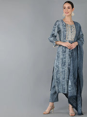 Women Silk Blend Dyed Embroidered Kurta